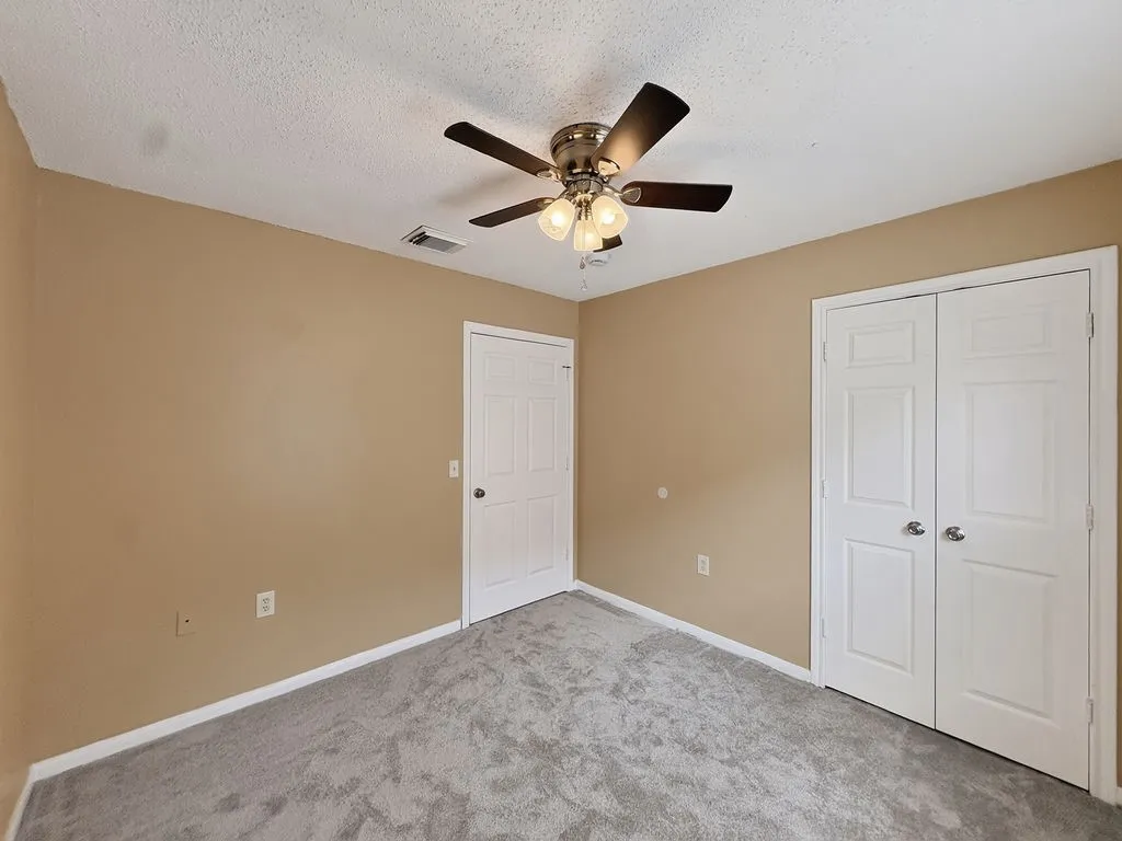 Single Family Residence For Sale in Dallas County , 2239 Wilhurt Avenue, Dallas, Texas 75216, 3 Bedroom, 2 Bathroom, Garage spaces, 1,200 Sqft, built in 2007, Price $219,500, mls#21348665, Real Estate Agent in Dallas, Homes For Sale in Dallas county, Homes For Sale in Dallas, Realtor in Dallas Texas, Real Estate Brokerage Independent Realty Texas, Luminita Cordes Realtor