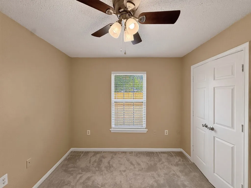 Single Family Residence For Sale in Dallas County , 2239 Wilhurt Avenue, Dallas, Texas 75216, 3 Bedroom, 2 Bathroom, Garage spaces, 1,200 Sqft, built in 2007, Price $219,500, mls#21348665, Real Estate Agent in Dallas, Homes For Sale in Dallas county, Homes For Sale in Dallas, Realtor in Dallas Texas, Real Estate Brokerage Independent Realty Texas, Luminita Cordes Realtor