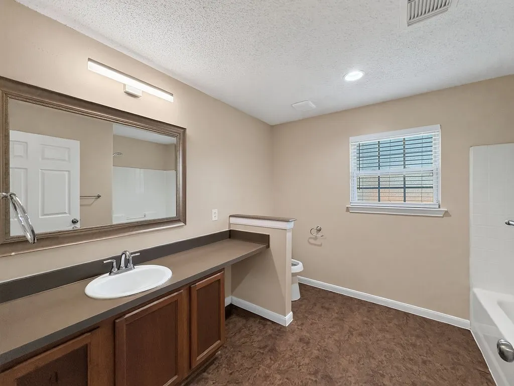 Single Family Residence For Sale in Dallas County , 2239 Wilhurt Avenue, Dallas, Texas 75216, 3 Bedroom, 2 Bathroom, Garage spaces, 1,200 Sqft, built in 2007, Price $219,500, mls#21348665, Real Estate Agent in Dallas, Homes For Sale in Dallas county, Homes For Sale in Dallas, Realtor in Dallas Texas, Real Estate Brokerage Independent Realty Texas, Luminita Cordes Realtor