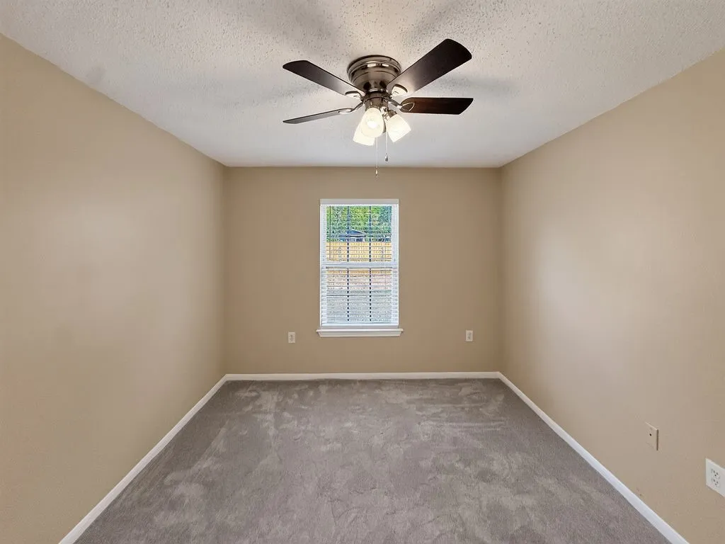Single Family Residence For Sale in Dallas County , 2239 Wilhurt Avenue, Dallas, Texas 75216, 3 Bedroom, 2 Bathroom, Garage spaces, 1,200 Sqft, built in 2007, Price $219,500, mls#21348665, Real Estate Agent in Dallas, Homes For Sale in Dallas county, Homes For Sale in Dallas, Realtor in Dallas Texas, Real Estate Brokerage Independent Realty Texas, Luminita Cordes Realtor