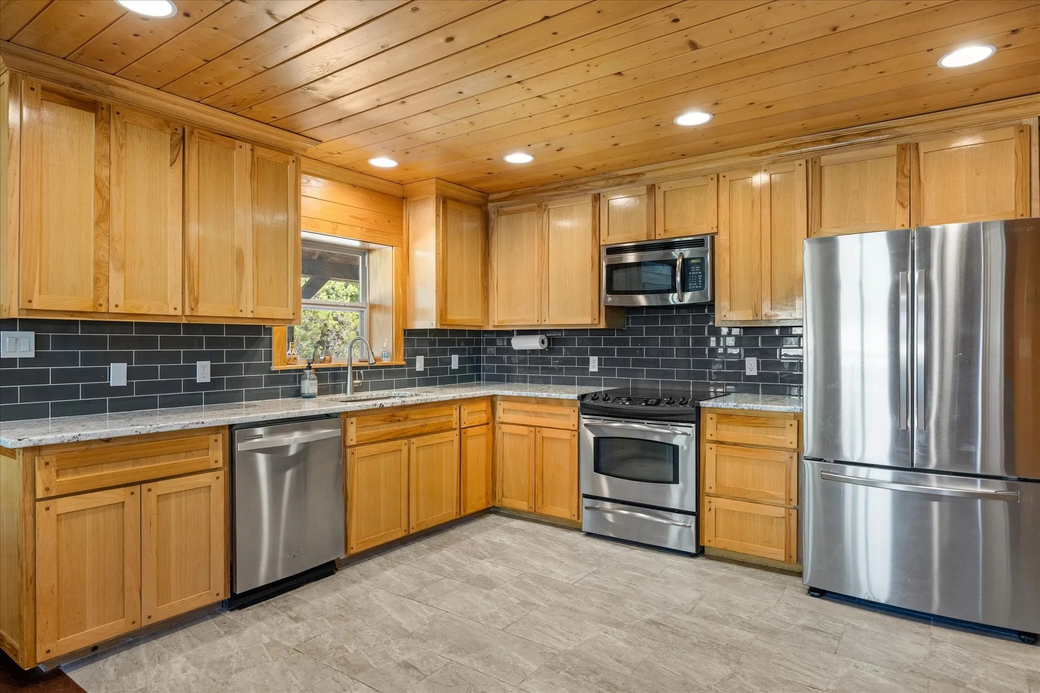Single Family Residence For Sale in Erath County , 545 Compass Way, Bluff Dale, Texas 76433, 2 Bedroom, 2 Bathroom, 4 Garage spaces, 1,345 Sqft, built in 2006, mls#21349187, Real Estate Agent in Bluff Dale, Homes For Sale in Erath county, Homes For Sale in Bluff Dale, Realtor in Bluff Dale Texas, Real Estate Brokerage Independent Realty Texas, Luminita Cordes Realtor