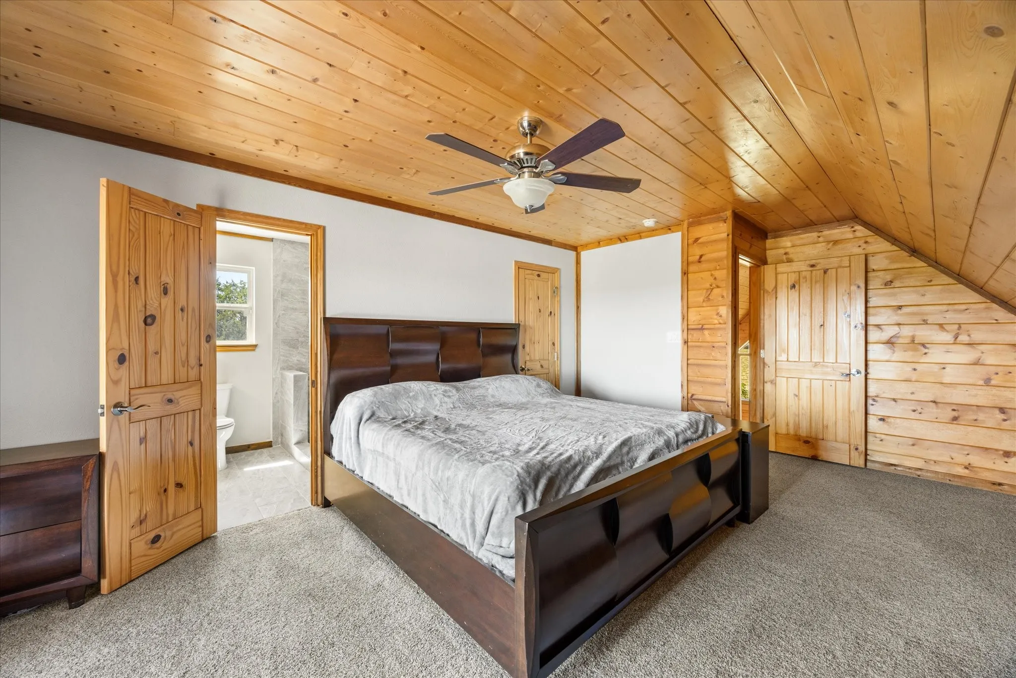 Single Family Residence For Sale in Erath County , 545 Compass Way, Bluff Dale, Texas 76433, 2 Bedroom, 2 Bathroom, 4 Garage spaces, 1,345 Sqft, built in 2006, mls#21349187, Real Estate Agent in Bluff Dale, Homes For Sale in Erath county, Homes For Sale in Bluff Dale, Realtor in Bluff Dale Texas, Real Estate Brokerage Independent Realty Texas, Luminita Cordes Realtor