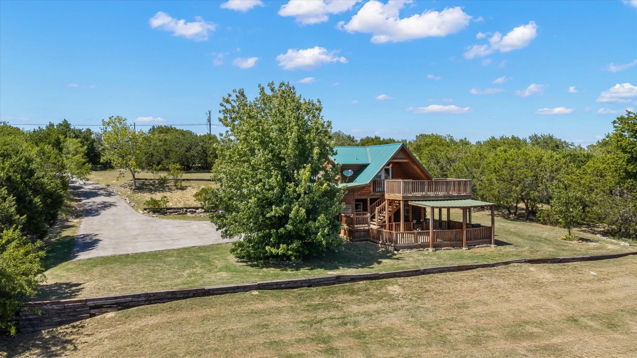 Single Family Residence For Sale in Erath County , 545 Compass Way, Bluff Dale, Texas 76433, 2 Bedroom, 2 Bathroom, 4 Garage spaces, 1,345 Sqft, built in 2006, mls#21349187, Real Estate Agent in Bluff Dale, Homes For Sale in Erath county, Homes For Sale in Bluff Dale, Realtor in Bluff Dale Texas, Real Estate Brokerage Independent Realty Texas, Luminita Cordes Realtor