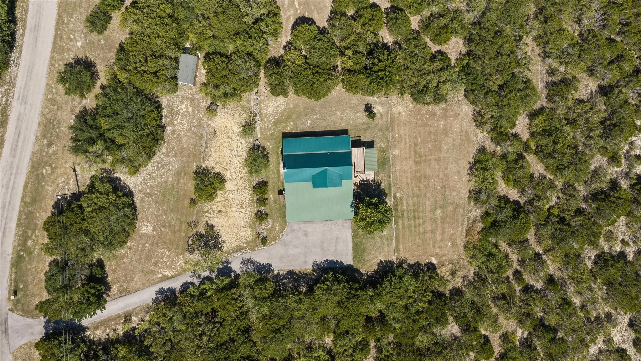 Single Family Residence For Sale in Erath County , 545 Compass Way, Bluff Dale, Texas 76433, 2 Bedroom, 2 Bathroom, 4 Garage spaces, 1,345 Sqft, built in 2006, mls#21349187, Real Estate Agent in Bluff Dale, Homes For Sale in Erath county, Homes For Sale in Bluff Dale, Realtor in Bluff Dale Texas, Real Estate Brokerage Independent Realty Texas, Luminita Cordes Realtor