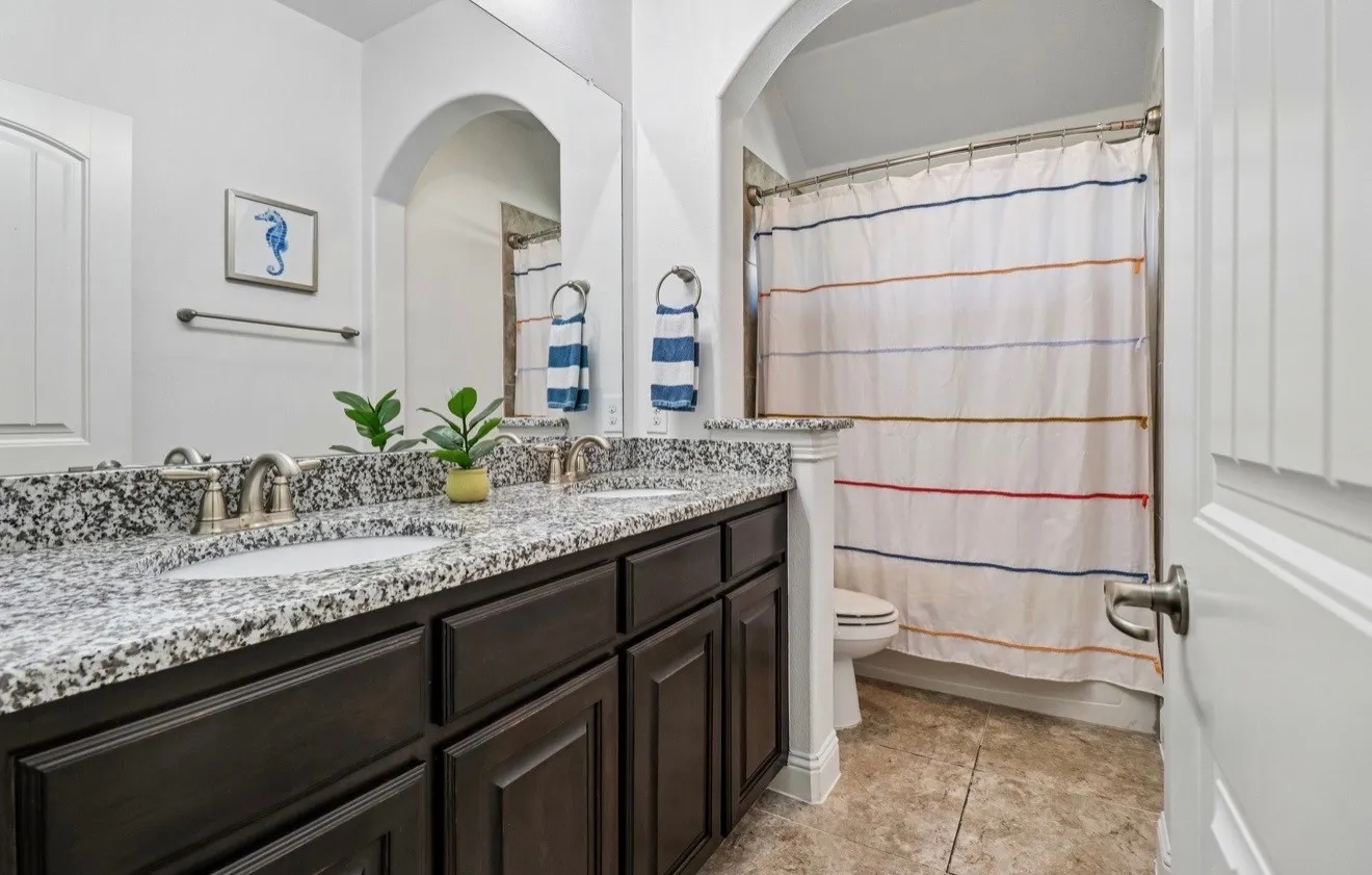Single Family Residence For Sale in Collin County , 7505 Dolan, Mc Kinney, Texas 75071, 4 Bedroom, 4 Bathroom, 2 Garage spaces, 3,453 Sqft, built in 2016, mls#21348212, Real Estate Agent in Mc Kinney, Homes For Sale in Collin county, Homes For Sale in Mc Kinney, Realtor in Mc Kinney Texas, Real Estate Brokerage Independent Realty Texas, Luminita Cordes Realtor