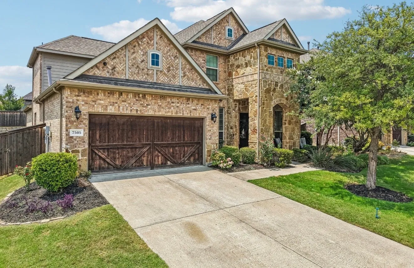 Single Family Residence For Sale in Collin County , 7505 Dolan, Mc Kinney, Texas 75071, 4 Bedroom, 4 Bathroom, 2 Garage spaces, 3,453 Sqft, built in 2016, mls#21348212, Real Estate Agent in Mc Kinney, Homes For Sale in Collin county, Homes For Sale in Mc Kinney, Realtor in Mc Kinney Texas, Real Estate Brokerage Independent Realty Texas, Luminita Cordes Realtor