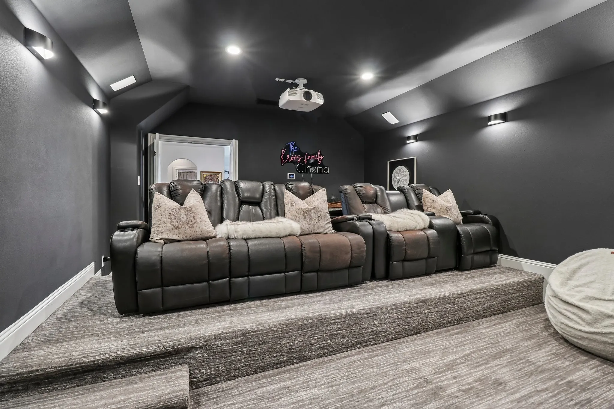 Single Family Residence For Sale in Collin County , 7505 Dolan, Mc Kinney, Texas 75071, 4 Bedroom, 4 Bathroom, 2 Garage spaces, 3,453 Sqft, built in 2016, mls#21348212, Real Estate Agent in Mc Kinney, Homes For Sale in Collin county, Homes For Sale in Mc Kinney, Realtor in Mc Kinney Texas, Real Estate Brokerage Independent Realty Texas, Luminita Cordes Realtor
