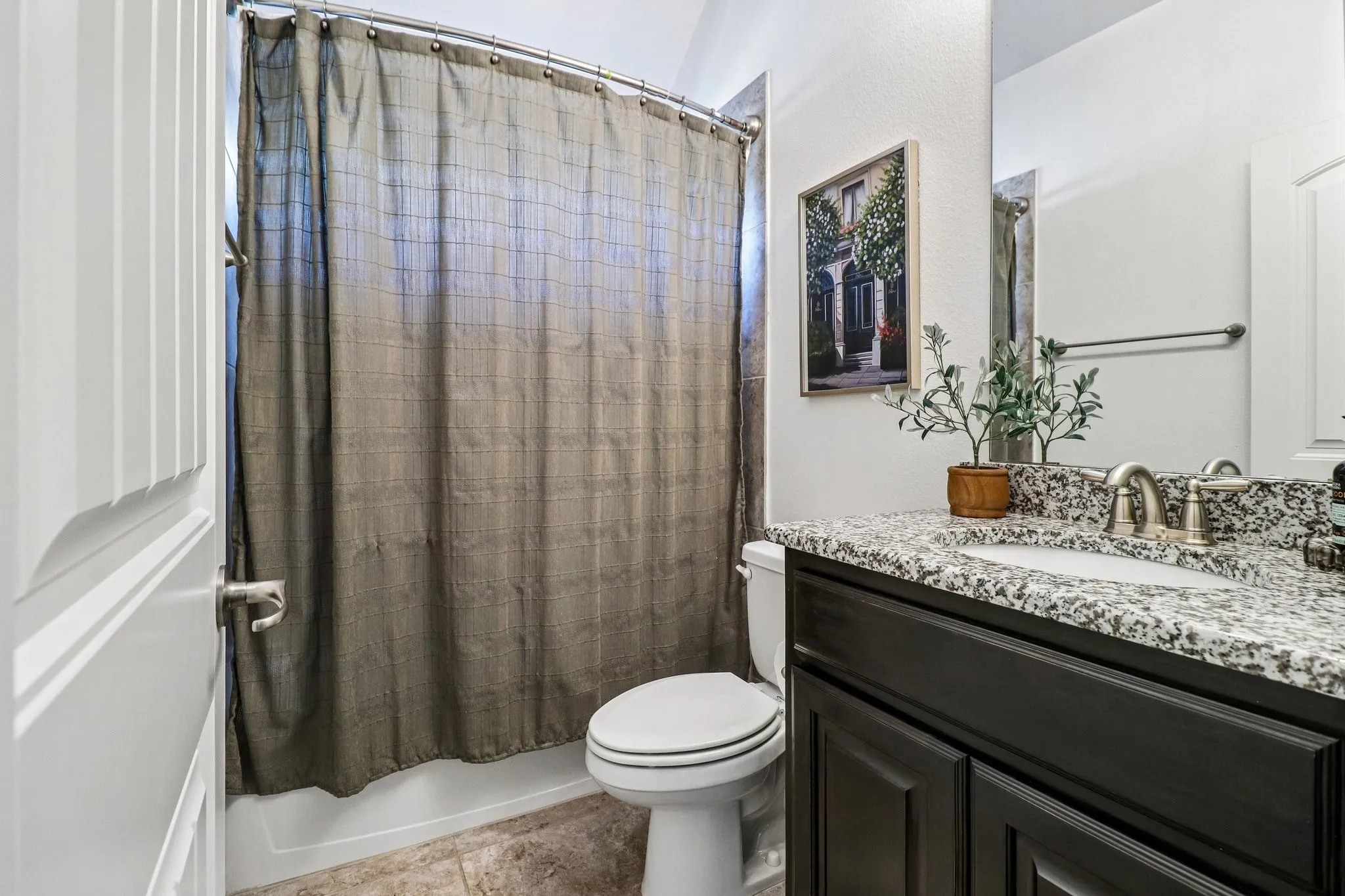 Single Family Residence For Sale in Collin County , 7505 Dolan, Mc Kinney, Texas 75071, 4 Bedroom, 4 Bathroom, 2 Garage spaces, 3,453 Sqft, built in 2016, mls#21348212, Real Estate Agent in Mc Kinney, Homes For Sale in Collin county, Homes For Sale in Mc Kinney, Realtor in Mc Kinney Texas, Real Estate Brokerage Independent Realty Texas, Luminita Cordes Realtor