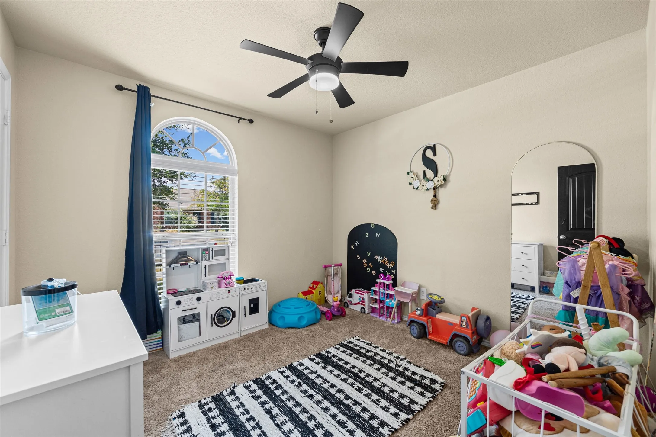 playroom space or bedroom 4