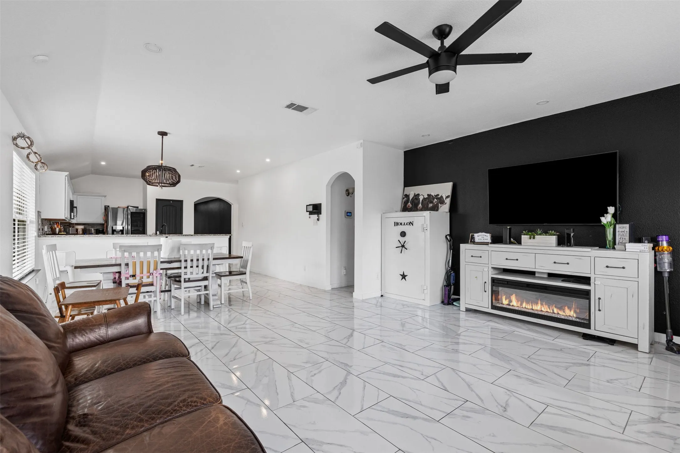 Ample living space!