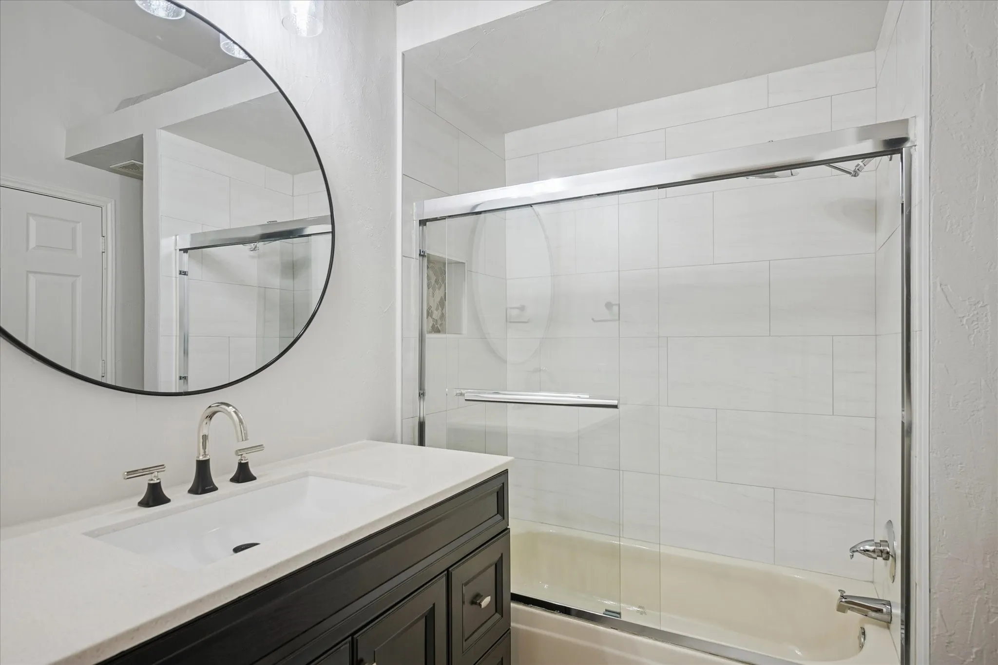 Condominium For Sale in Dallas County , 5565 Preston Oaks Road 262, Dallas, Texas 75254, 2 Bedroom, 2 Bathroom, Garage spaces, 1,313 Sqft, built in 1983, mls#21345704, Real Estate Agent in Dallas, Homes For Sale in Dallas county, Homes For Sale in Dallas, Realtor in Dallas Texas, Real Estate Brokerage Independent Realty Texas, Luminita Cordes Realtor
