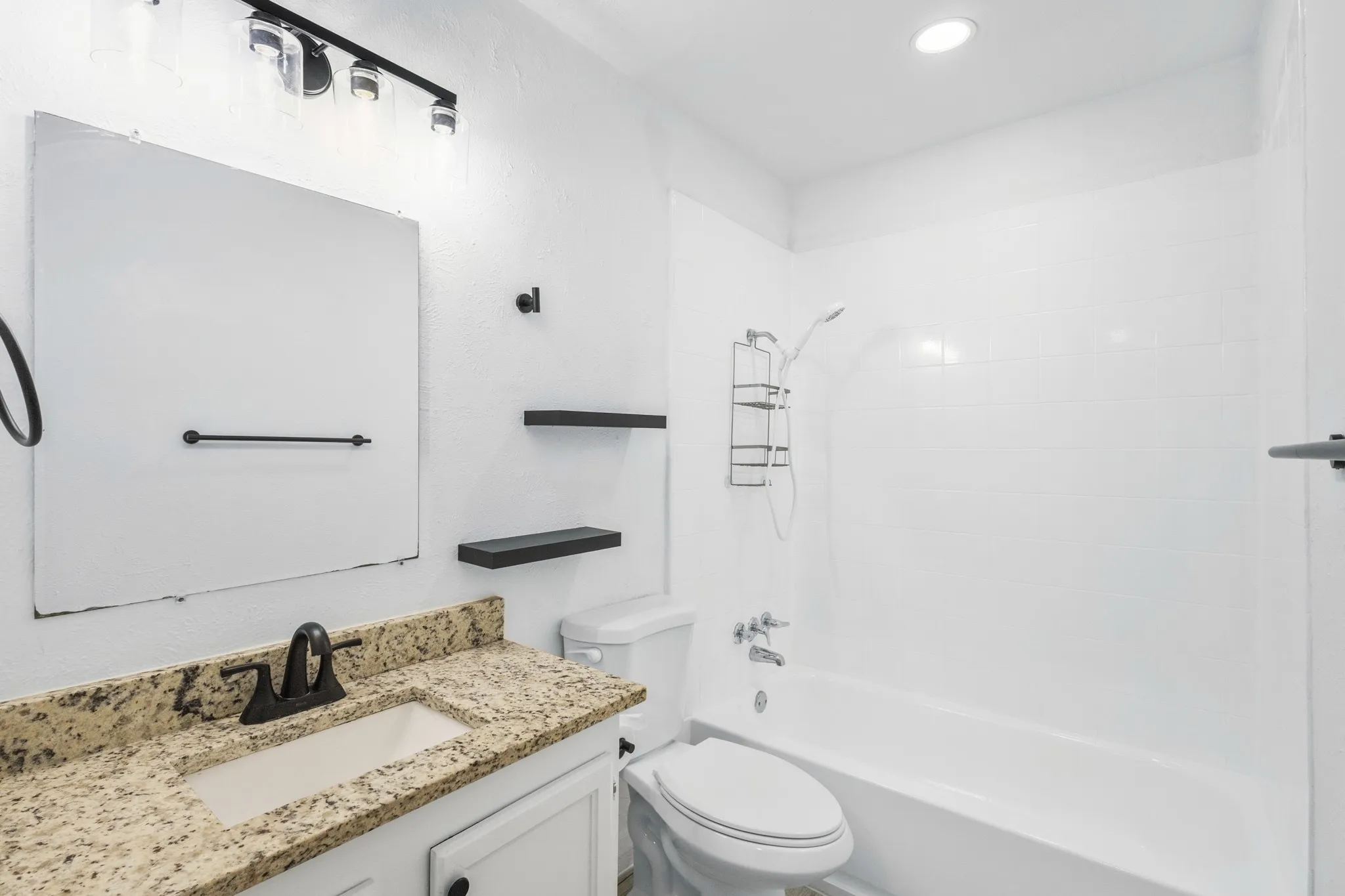 Single Family Residence For Rent in Denton County , 1824 Chamberlain Drive, Carrollton, Texas 75007, 3 Bedroom, 2 Bathroom, 2 Garage spaces, 1,480 Sqft, built in 1974, mls#21349456, Real Estate Agent in Carrollton, Homes For Rent in Denton county, Homes For Rent in Carrollton, Realtor in Carrollton Texas, Real Estate Brokerage Independent Realty Texas, Luminita Cordes Realtor