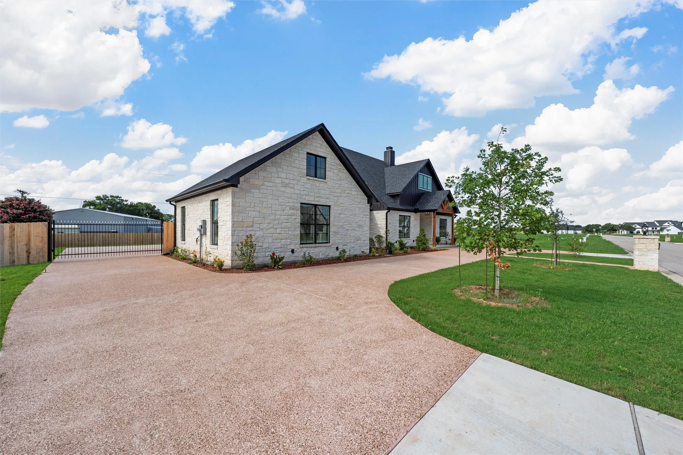 Single Family Residence For Sale in Mc Lennan County , 113 Water View Lane, Robinson, Texas 76706, 4 Bedrooms, 2 Bathrooms, 2 Garage spaces, 2,229 Sqft, built in 2025, Price $579,000, mls#21349452, Real Estate Agent in Robinson, Homes For Sale in Mc Lennan county, Homes For Sale in Robinson, Realtor in Robinson Texas, Real Estate Brokerage Independent Realty Texas, Luminita Cordes Realtor