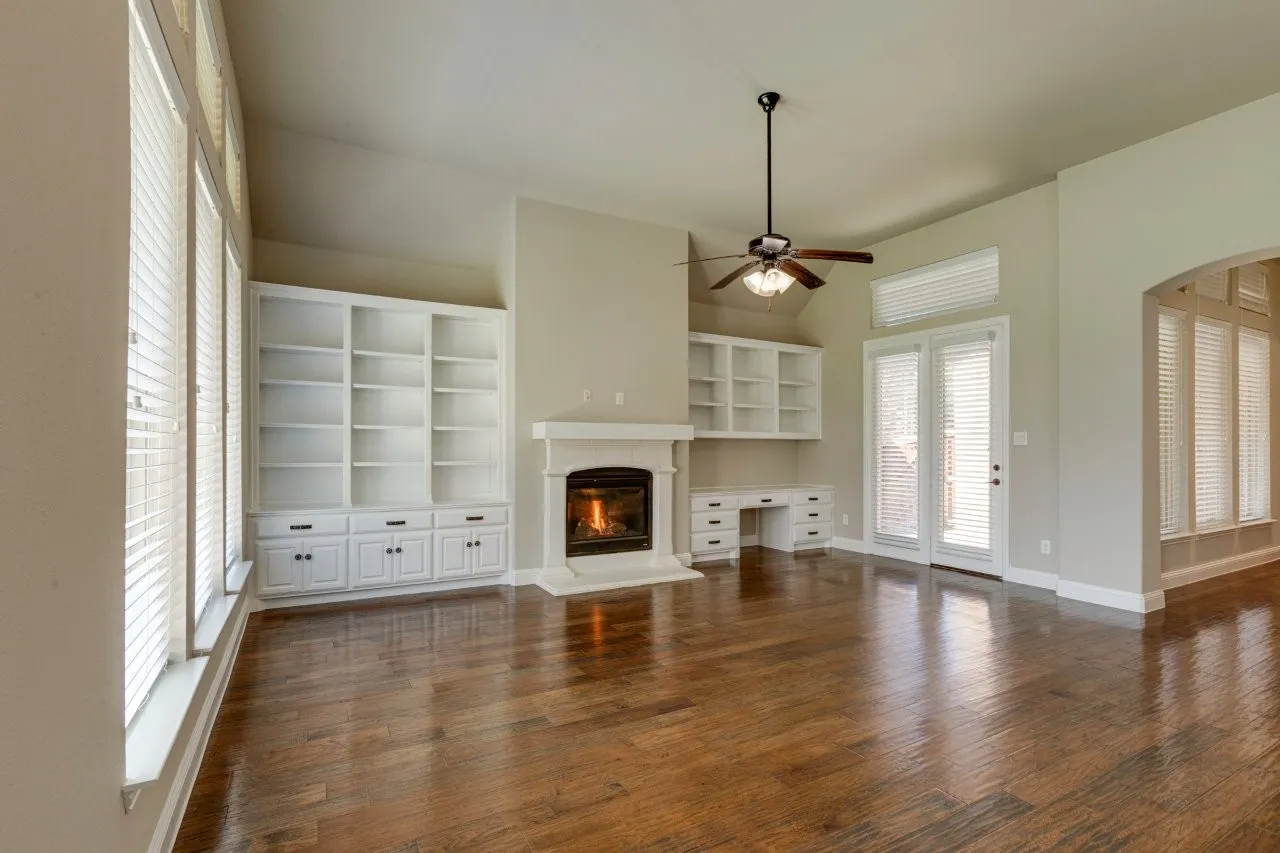 Single Family Residence For Sale in Collin County , 13788 El Toro Road, Frisco, Texas 75035, 4 Bedroom, 3 Bathroom, 2 Garage spaces, 2,385 Sqft, built in 2015, mls#21349475, Real Estate Agent in Frisco, Homes For Sale in Collin county, Homes For Sale in Frisco, Realtor in Frisco Texas, Real Estate Brokerage Independent Realty Texas, Luminita Cordes Realtor