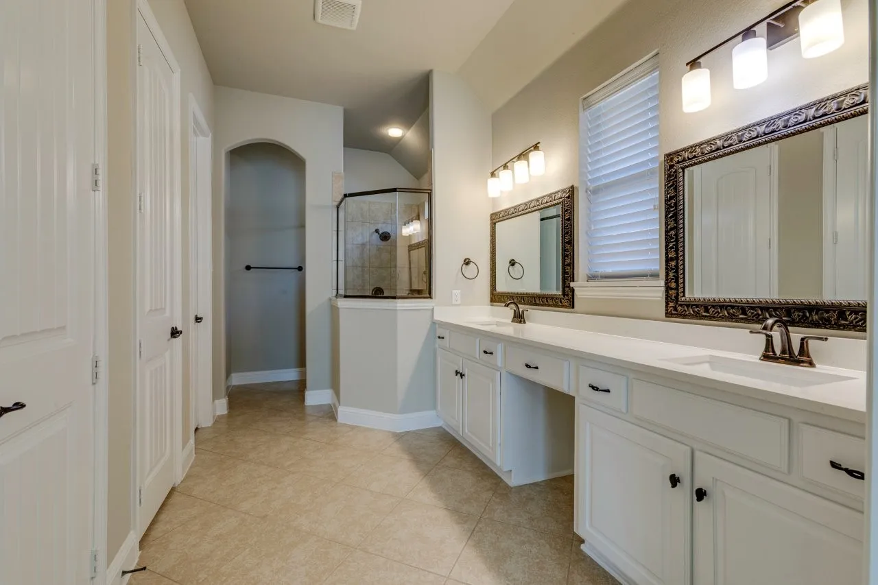 Single Family Residence For Sale in Collin County , 13788 El Toro Road, Frisco, Texas 75035, 4 Bedroom, 3 Bathroom, 2 Garage spaces, 2,385 Sqft, built in 2015, mls#21349475, Real Estate Agent in Frisco, Homes For Sale in Collin county, Homes For Sale in Frisco, Realtor in Frisco Texas, Real Estate Brokerage Independent Realty Texas, Luminita Cordes Realtor