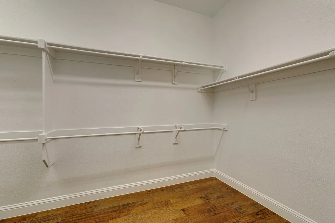 Single Family Residence For Sale in Collin County , 13788 El Toro Road, Frisco, Texas 75035, 4 Bedroom, 3 Bathroom, 2 Garage spaces, 2,385 Sqft, built in 2015, mls#21349475, Real Estate Agent in Frisco, Homes For Sale in Collin county, Homes For Sale in Frisco, Realtor in Frisco Texas, Real Estate Brokerage Independent Realty Texas, Luminita Cordes Realtor