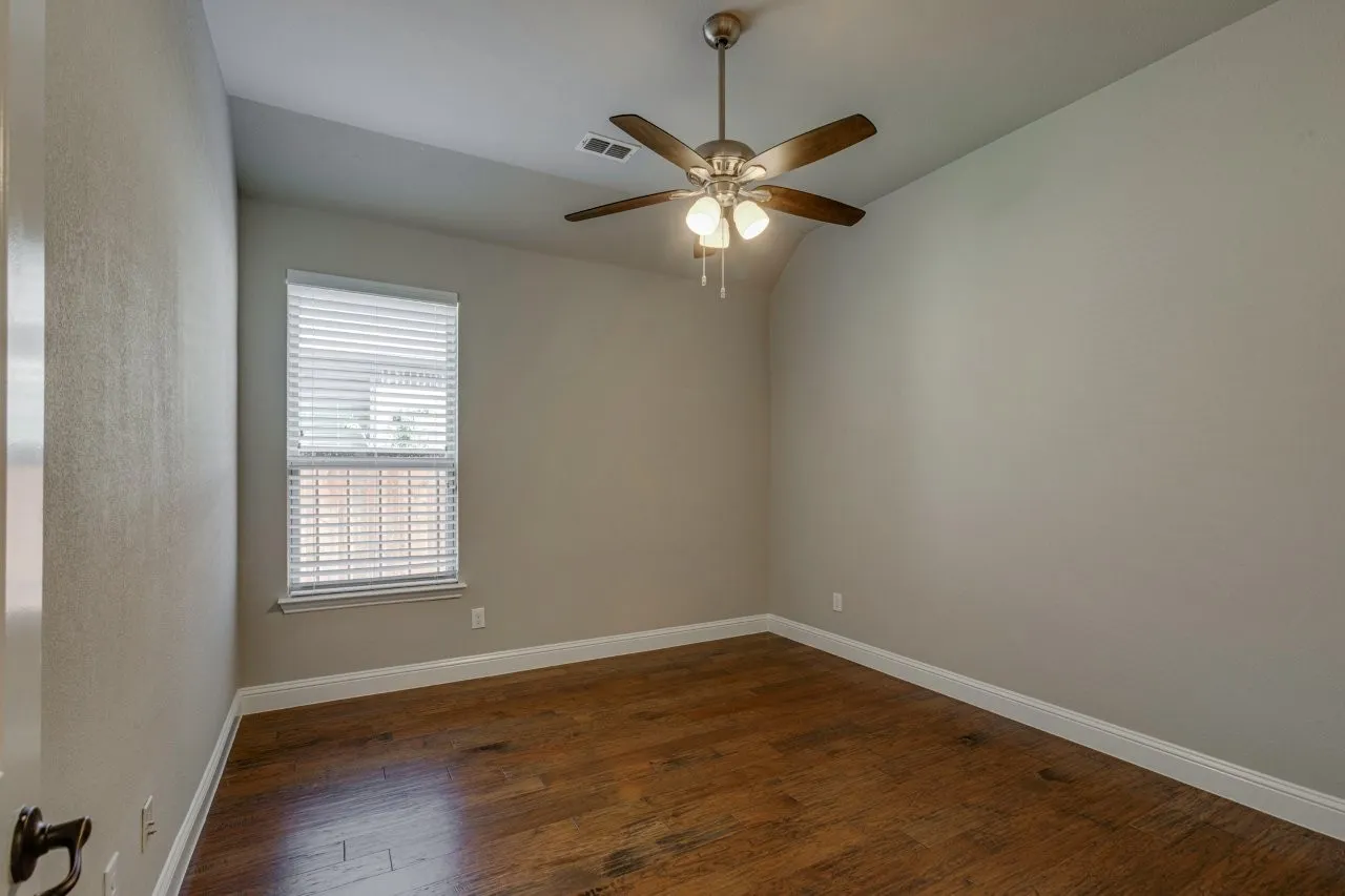 Single Family Residence For Sale in Collin County , 13788 El Toro Road, Frisco, Texas 75035, 4 Bedroom, 3 Bathroom, 2 Garage spaces, 2,385 Sqft, built in 2015, mls#21349475, Real Estate Agent in Frisco, Homes For Sale in Collin county, Homes For Sale in Frisco, Realtor in Frisco Texas, Real Estate Brokerage Independent Realty Texas, Luminita Cordes Realtor