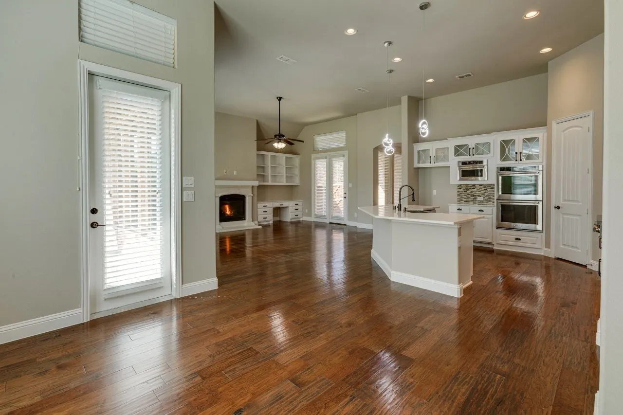 Single Family Residence For Sale in Collin County , 13788 El Toro Road, Frisco, Texas 75035, 4 Bedroom, 3 Bathroom, 2 Garage spaces, 2,385 Sqft, built in 2015, mls#21349475, Real Estate Agent in Frisco, Homes For Sale in Collin county, Homes For Sale in Frisco, Realtor in Frisco Texas, Real Estate Brokerage Independent Realty Texas, Luminita Cordes Realtor