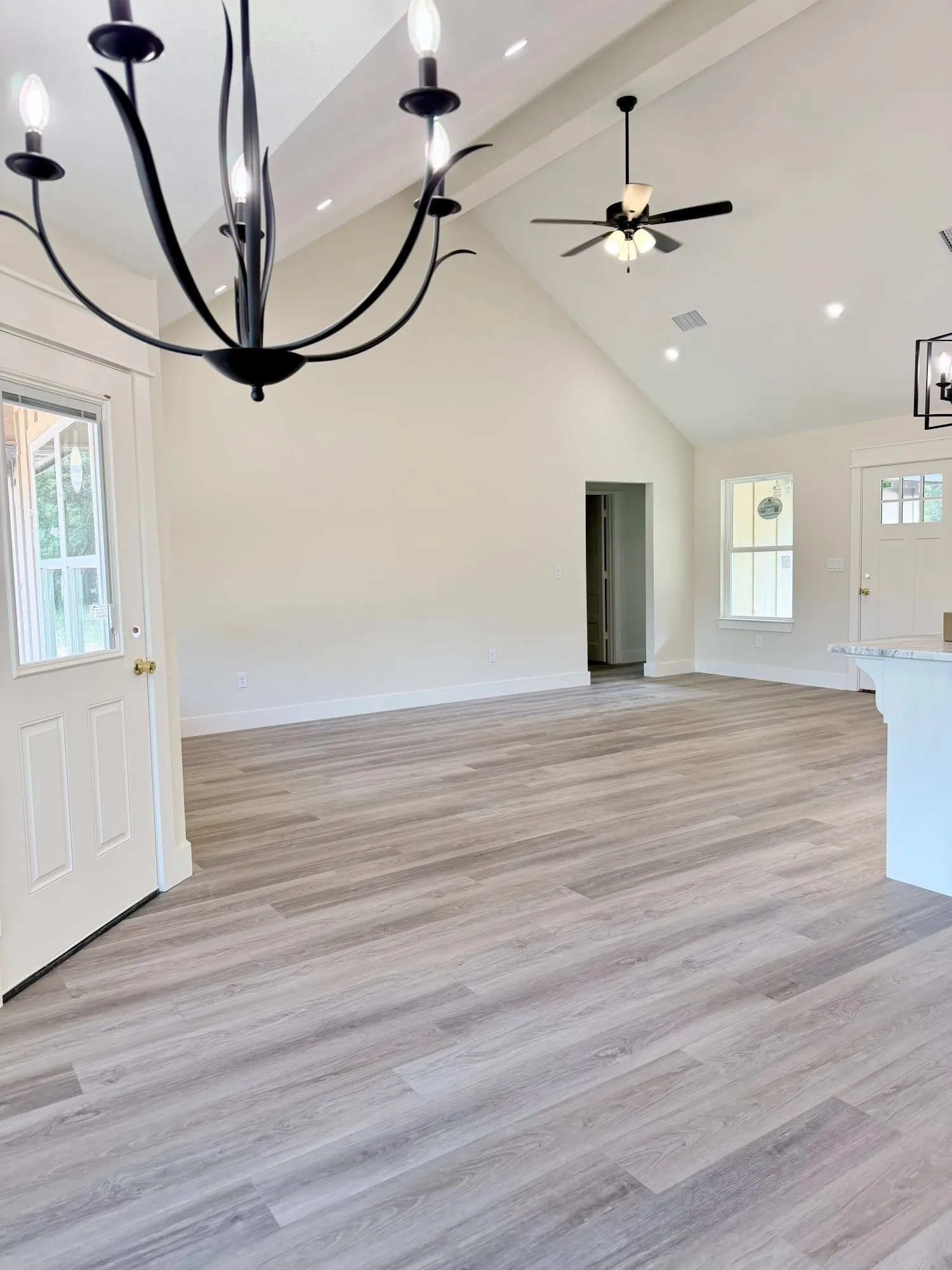 Single Family Residence For Sale in Smith County , 17567 CR 4108, Lindale, Texas 75771, 3 Bedroom, 2 Bathroom, 2 Garage spaces, 1,501 Sqft, built in 2026, mls#21349477, Real Estate Agent in Lindale, Homes For Sale in Smith county, Homes For Sale in Lindale, Realtor in Lindale Texas, Real Estate Brokerage Independent Realty Texas, Luminita Cordes Realtor