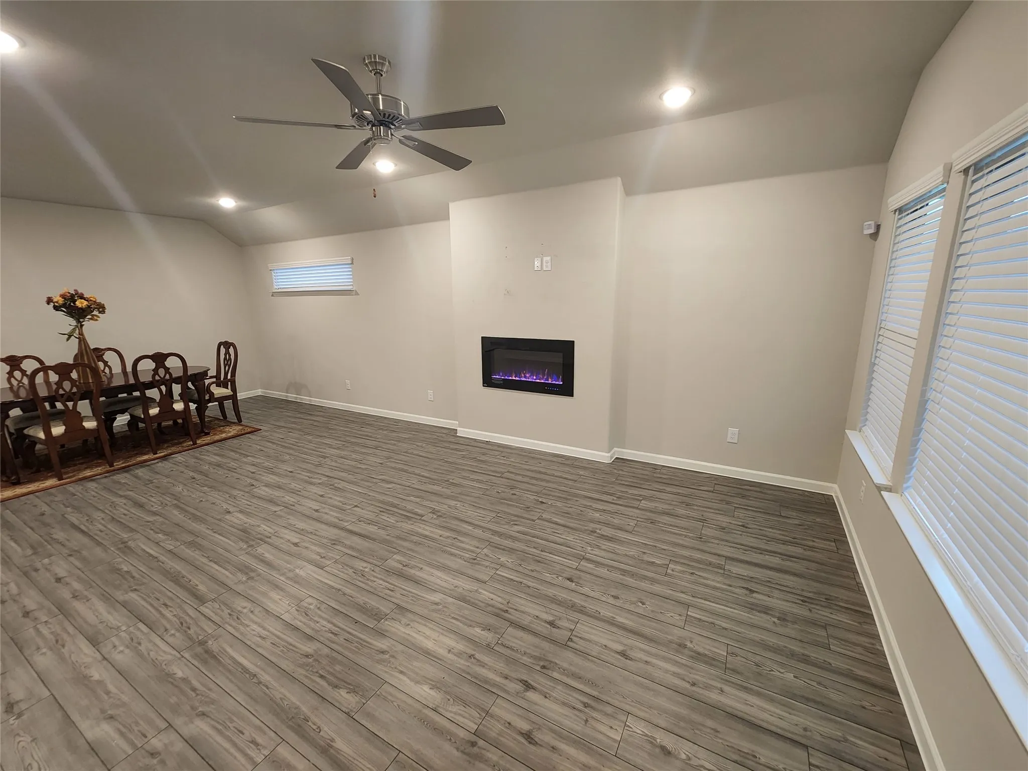 Single Family Residence For Rent in Collin County , 621 Maple Leaf Way, Princeton, Texas 75407, 4 Bedroom, 3 Bathroom, 2 Garage spaces, 2,174 Sqft, built in 2019, mls#21349482, Real Estate Agent in Princeton, Homes For Rent in Collin county, Homes For Rent in Princeton, Realtor in Princeton Texas, Real Estate Brokerage Independent Realty Texas, Luminita Cordes Realtor