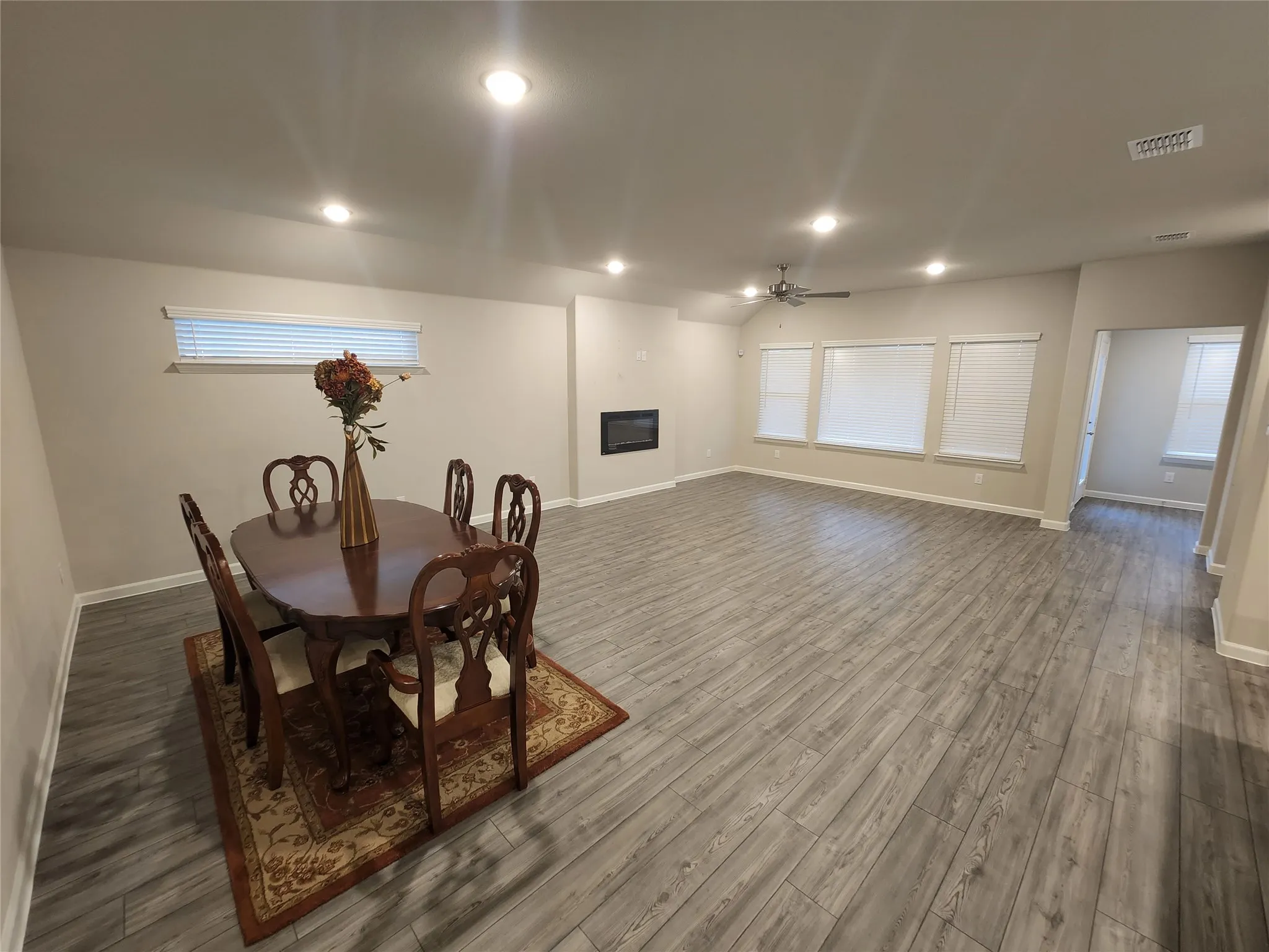 Single Family Residence For Rent in Collin County , 621 Maple Leaf Way, Princeton, Texas 75407, 4 Bedroom, 3 Bathroom, 2 Garage spaces, 2,174 Sqft, built in 2019, mls#21349482, Real Estate Agent in Princeton, Homes For Rent in Collin county, Homes For Rent in Princeton, Realtor in Princeton Texas, Real Estate Brokerage Independent Realty Texas, Luminita Cordes Realtor