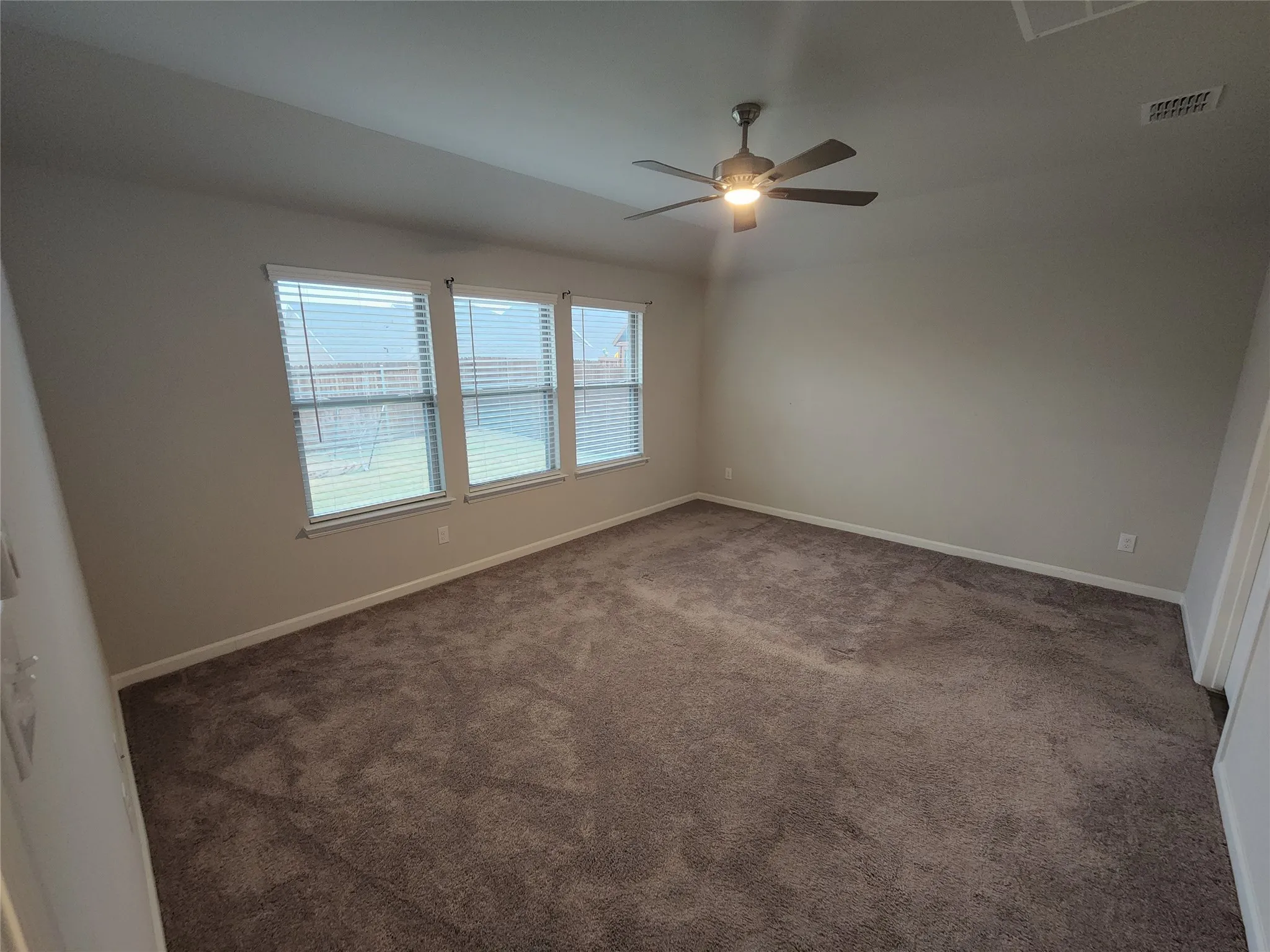Single Family Residence For Rent in Collin County , 621 Maple Leaf Way, Princeton, Texas 75407, 4 Bedroom, 3 Bathroom, 2 Garage spaces, 2,174 Sqft, built in 2019, mls#21349482, Real Estate Agent in Princeton, Homes For Rent in Collin county, Homes For Rent in Princeton, Realtor in Princeton Texas, Real Estate Brokerage Independent Realty Texas, Luminita Cordes Realtor