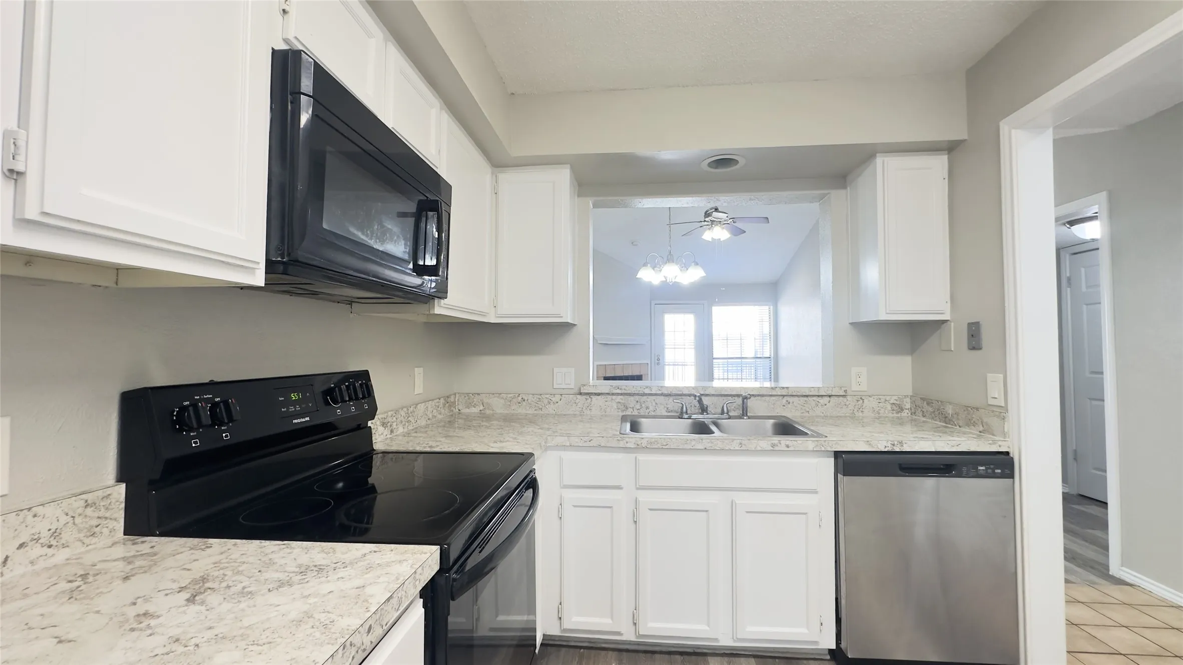 Condominium For Rent in Dallas County , 9601 Forest Lane 323, Dallas, Texas 75243, 2 Bedroom, 1 Bathroom, Garage spaces, 823 Sqft, built in 1983, mls#21349484, Real Estate Agent in Dallas, Homes For Rent in Dallas county, Homes For Rent in Dallas, Realtor in Dallas Texas, Real Estate Brokerage Independent Realty Texas, Luminita Cordes Realtor