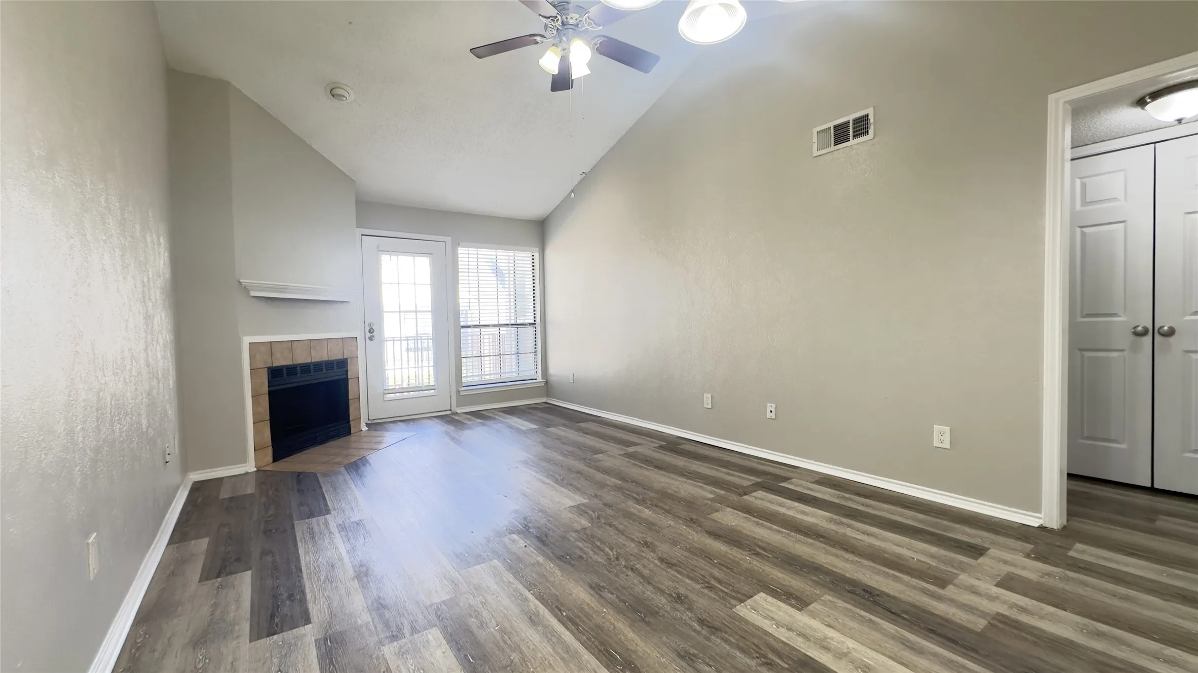 Condominium For Rent in Dallas County , 9601 Forest Lane 323, Dallas, Texas 75243, 2 Bedroom, 1 Bathroom, Garage spaces, 823 Sqft, built in 1983, mls#21349484, Real Estate Agent in Dallas, Homes For Rent in Dallas county, Homes For Rent in Dallas, Realtor in Dallas Texas, Real Estate Brokerage Independent Realty Texas, Luminita Cordes Realtor