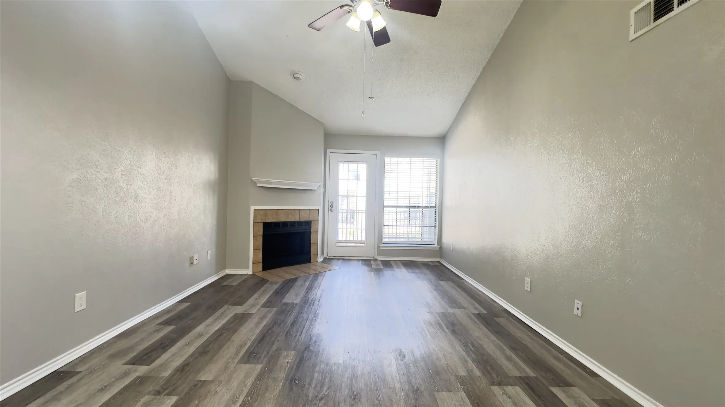 Condominium For Rent in Dallas County , 9601 Forest Lane 323, Dallas, Texas 75243, 2 Bedroom, 1 Bathroom, Garage spaces, 823 Sqft, built in 1983, mls#21349484, Real Estate Agent in Dallas, Homes For Rent in Dallas county, Homes For Rent in Dallas, Realtor in Dallas Texas, Real Estate Brokerage Independent Realty Texas, Luminita Cordes Realtor