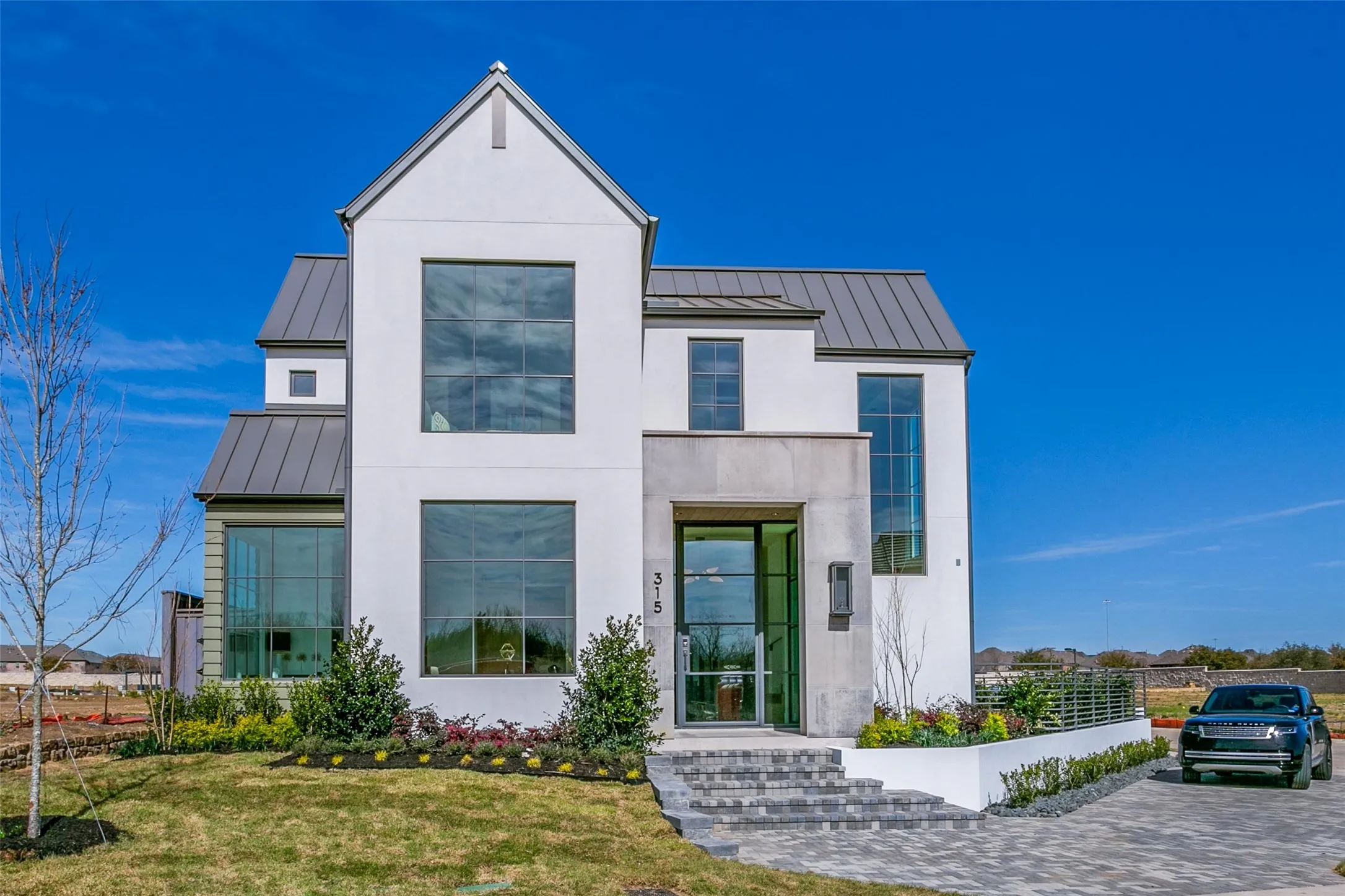 Single Family Residence For Sale in Dallas County , 315 Regal Lane, Irving, Texas 75039, 4 Bedroom, 6 Bathroom, 3 Garage spaces, 4,171 Sqft, built in 2024, mls#21349096, Real Estate Agent in Irving, Homes For Sale in Dallas county, Homes For Sale in Irving, Realtor in Irving Texas, Real Estate Brokerage Independent Realty Texas, Luminita Cordes Realtor