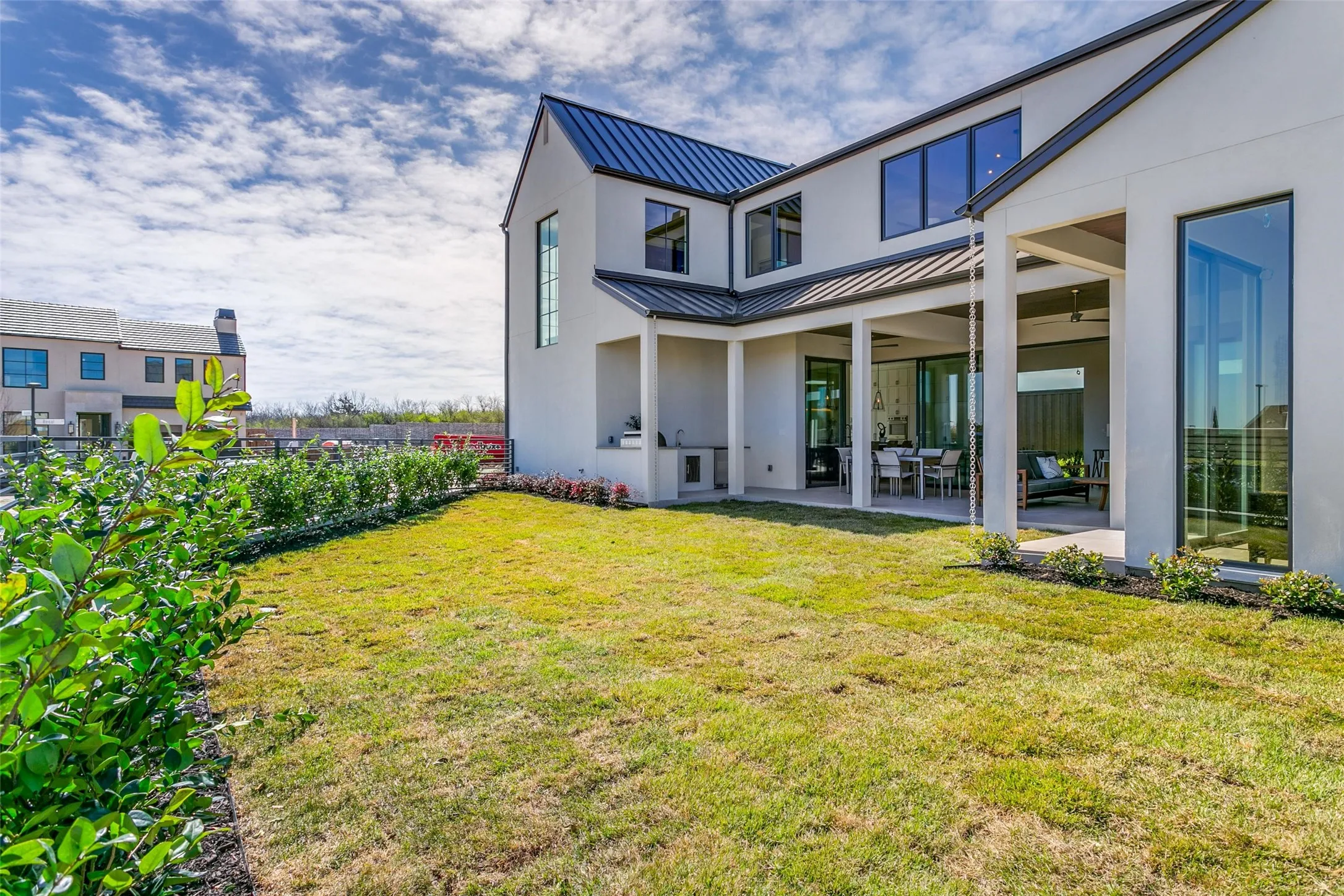 Single Family Residence For Sale in Dallas County , 315 Regal Lane, Irving, Texas 75039, 4 Bedroom, 6 Bathroom, 3 Garage spaces, 4,171 Sqft, built in 2024, mls#21349096, Real Estate Agent in Irving, Homes For Sale in Dallas county, Homes For Sale in Irving, Realtor in Irving Texas, Real Estate Brokerage Independent Realty Texas, Luminita Cordes Realtor