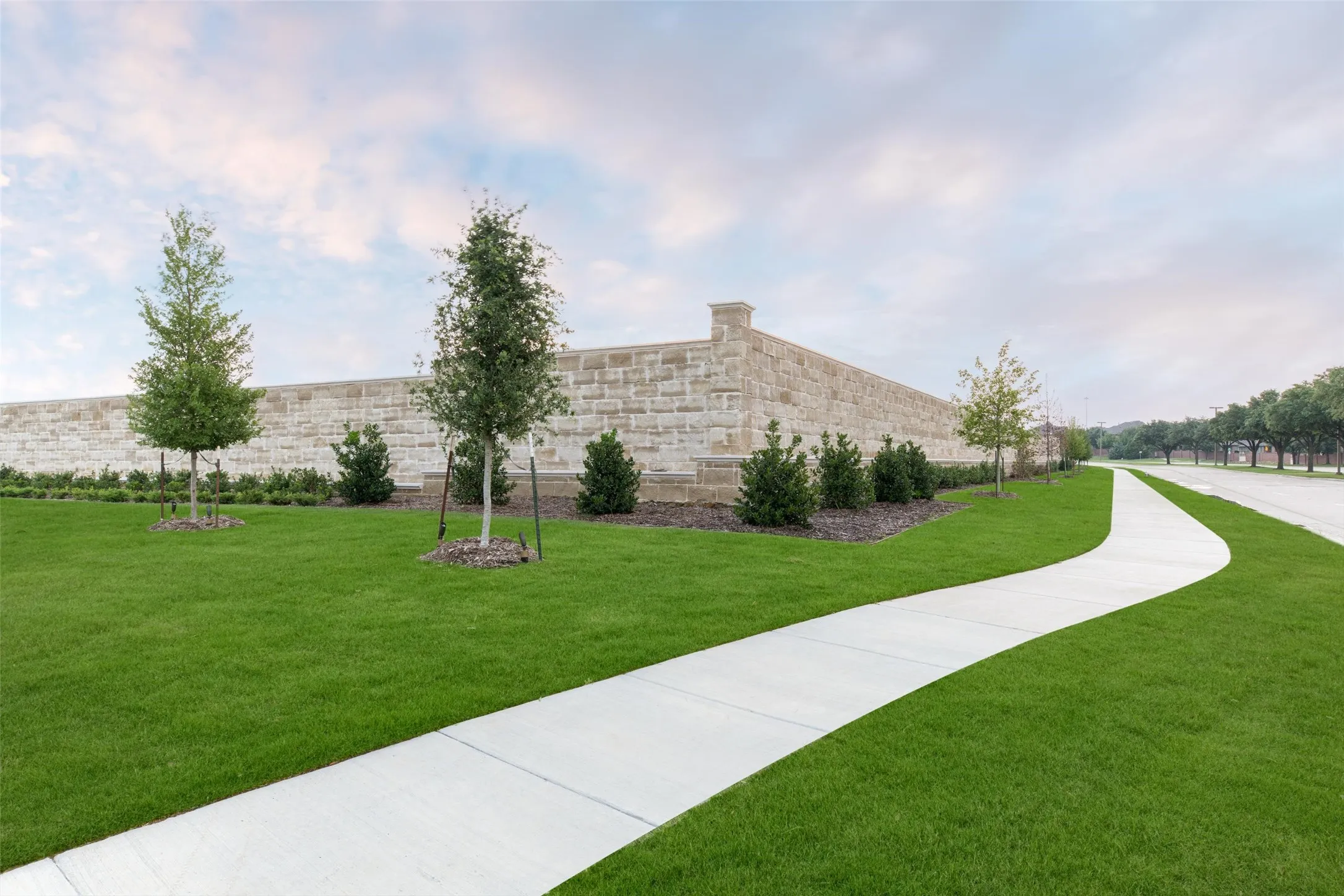 Single Family Residence For Sale in Dallas County , 315 Regal Lane, Irving, Texas 75039, 4 Bedroom, 6 Bathroom, 3 Garage spaces, 4,171 Sqft, built in 2024, mls#21349096, Real Estate Agent in Irving, Homes For Sale in Dallas county, Homes For Sale in Irving, Realtor in Irving Texas, Real Estate Brokerage Independent Realty Texas, Luminita Cordes Realtor