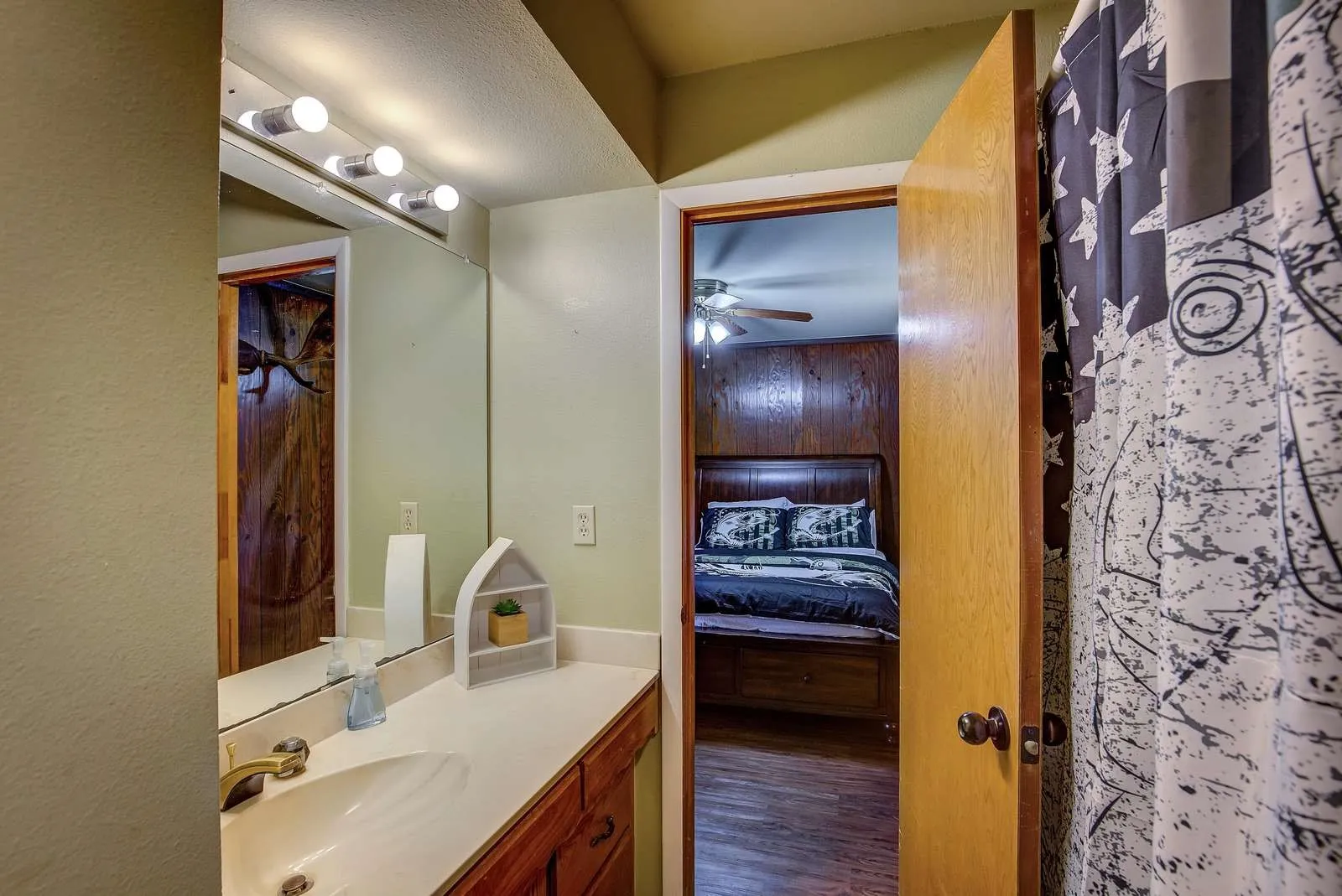 Single Family Residence For Sale in Wood County , 166 County Road 1559, Alba, Texas 75410, 2 Bedroom, 2 Bathroom, 1 Garage spaces, 1,560 Sqft, built in 1998, mls#21347489, Real Estate Agent in Alba, Homes For Sale in Wood county, Homes For Sale in Alba, Realtor in Alba Texas, Real Estate Brokerage Independent Realty Texas, Luminita Cordes Realtor