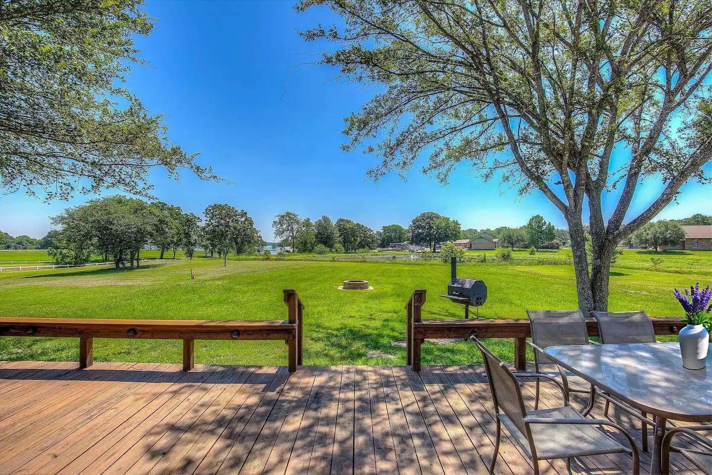 Single Family Residence For Sale in Wood County , 166 County Road 1559, Alba, Texas 75410, 2 Bedroom, 2 Bathroom, 1 Garage spaces, 1,560 Sqft, built in 1998, mls#21347489, Real Estate Agent in Alba, Homes For Sale in Wood county, Homes For Sale in Alba, Realtor in Alba Texas, Real Estate Brokerage Independent Realty Texas, Luminita Cordes Realtor
