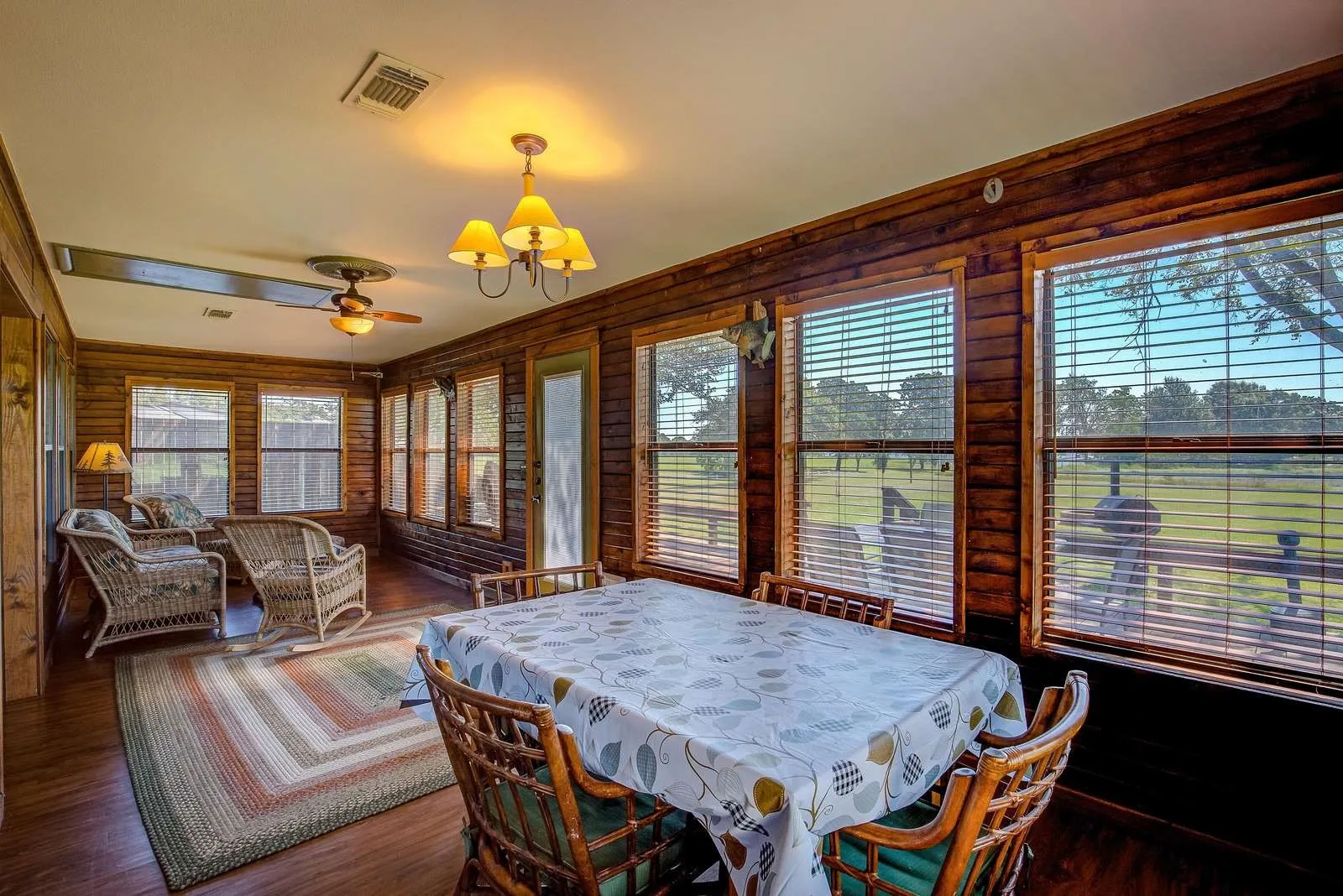Single Family Residence For Sale in Wood County , 166 County Road 1559, Alba, Texas 75410, 2 Bedroom, 2 Bathroom, 1 Garage spaces, 1,560 Sqft, built in 1998, mls#21347489, Real Estate Agent in Alba, Homes For Sale in Wood county, Homes For Sale in Alba, Realtor in Alba Texas, Real Estate Brokerage Independent Realty Texas, Luminita Cordes Realtor