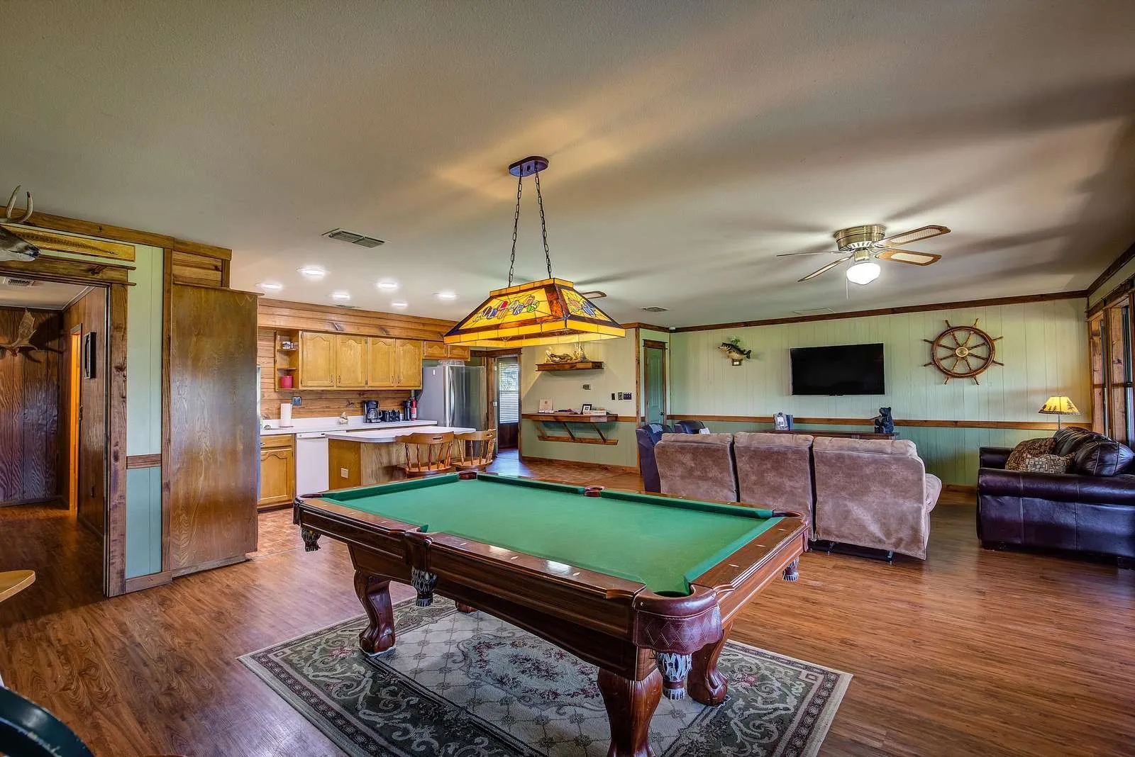 Single Family Residence For Sale in Wood County , 166 County Road 1559, Alba, Texas 75410, 2 Bedroom, 2 Bathroom, 1 Garage spaces, 1,560 Sqft, built in 1998, mls#21347489, Real Estate Agent in Alba, Homes For Sale in Wood county, Homes For Sale in Alba, Realtor in Alba Texas, Real Estate Brokerage Independent Realty Texas, Luminita Cordes Realtor