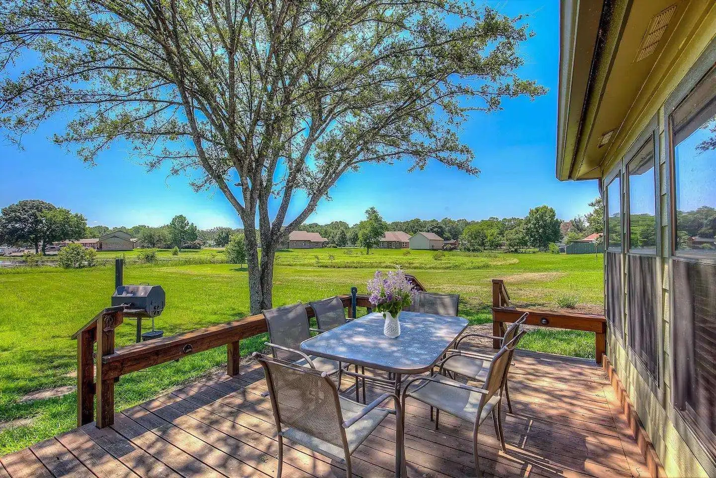Single Family Residence For Sale in Wood County , 166 County Road 1559, Alba, Texas 75410, 2 Bedroom, 2 Bathroom, 1 Garage spaces, 1,560 Sqft, built in 1998, mls#21347489, Real Estate Agent in Alba, Homes For Sale in Wood county, Homes For Sale in Alba, Realtor in Alba Texas, Real Estate Brokerage Independent Realty Texas, Luminita Cordes Realtor