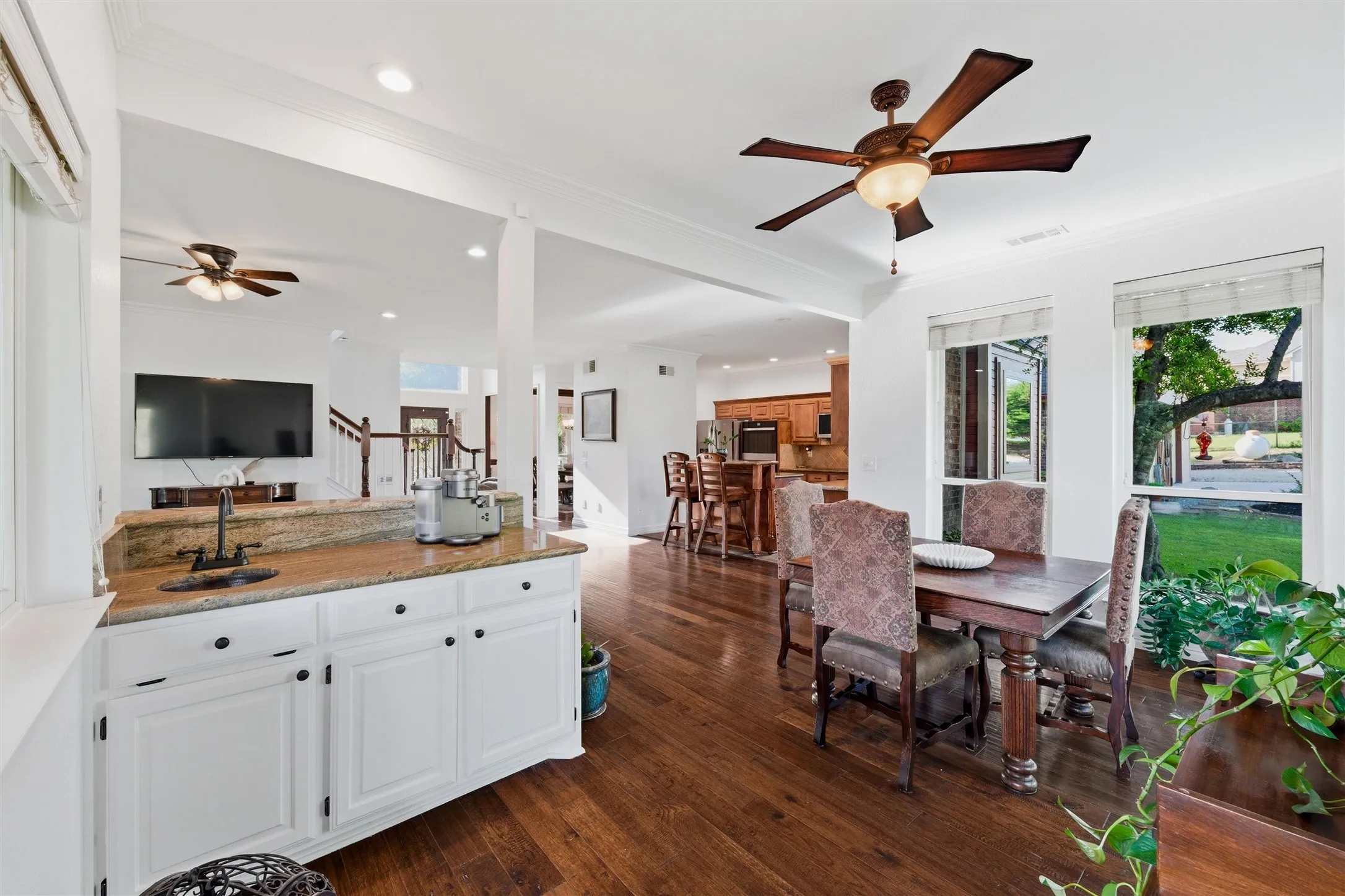 Single Family Residence For Sale in Collin County , 1820 Winningkoff Road, Lucas, Texas 75002, 4 Bedroom, 3 Bathroom, 3 Garage spaces, 3,987 Sqft, built in 1993, mls#21349126, Real Estate Agent in Lucas, Homes For Sale in Collin county, Homes For Sale in Lucas, Realtor in Lucas Texas, Real Estate Brokerage Independent Realty Texas, Luminita Cordes Realtor