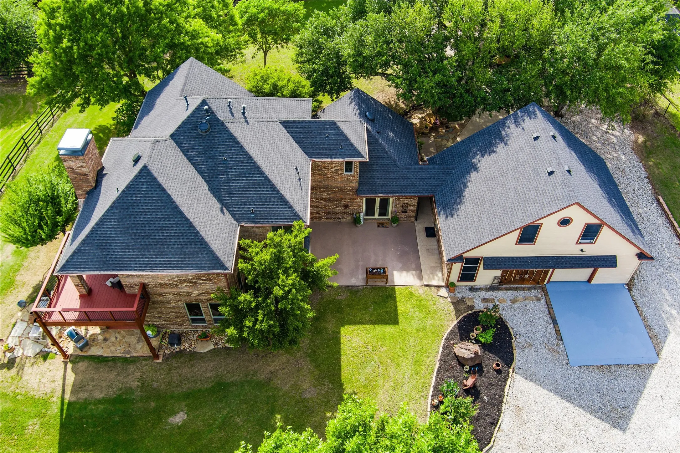 Single Family Residence For Sale in Collin County , 1820 Winningkoff Road, Lucas, Texas 75002, 4 Bedroom, 3 Bathroom, 3 Garage spaces, 3,987 Sqft, built in 1993, mls#21349126, Real Estate Agent in Lucas, Homes For Sale in Collin county, Homes For Sale in Lucas, Realtor in Lucas Texas, Real Estate Brokerage Independent Realty Texas, Luminita Cordes Realtor