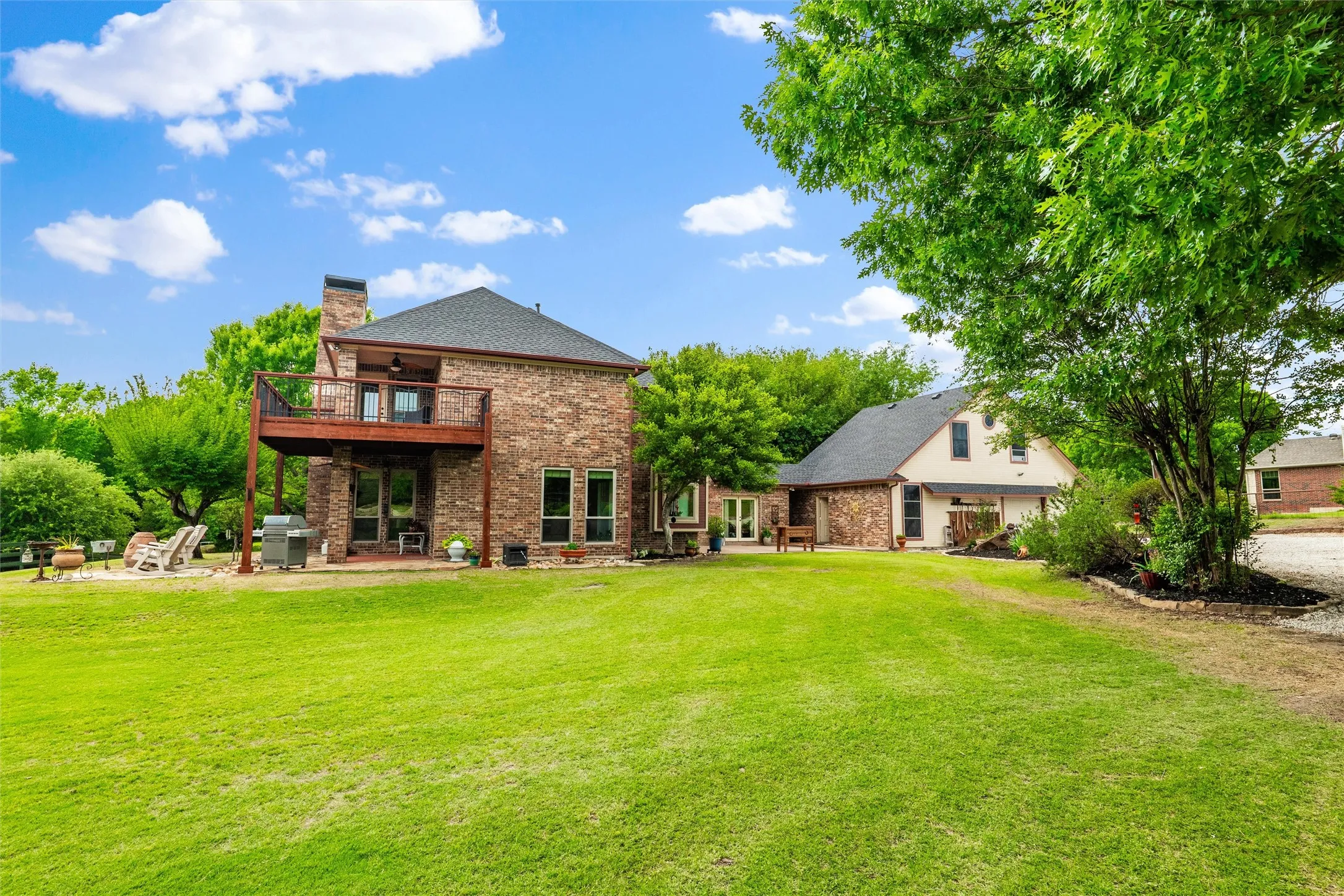 Single Family Residence For Sale in Collin County , 1820 Winningkoff Road, Lucas, Texas 75002, 4 Bedroom, 3 Bathroom, 3 Garage spaces, 3,987 Sqft, built in 1993, mls#21349126, Real Estate Agent in Lucas, Homes For Sale in Collin county, Homes For Sale in Lucas, Realtor in Lucas Texas, Real Estate Brokerage Independent Realty Texas, Luminita Cordes Realtor