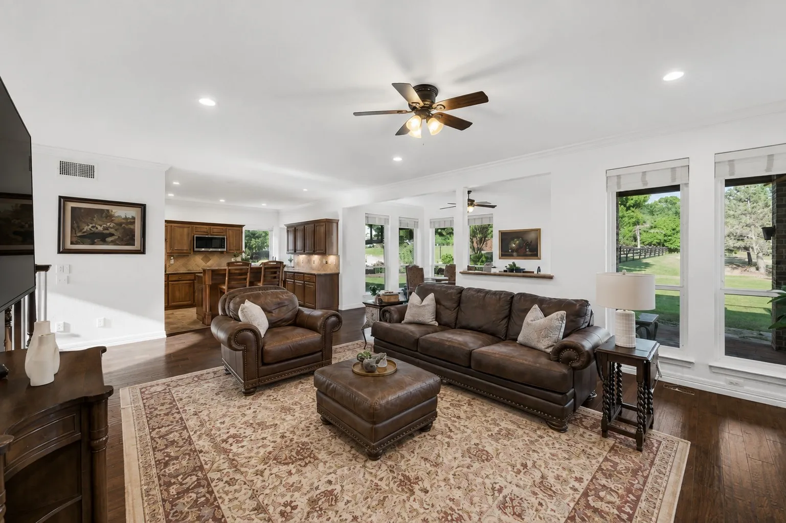 Single Family Residence For Sale in Collin County , 1820 Winningkoff Road, Lucas, Texas 75002, 4 Bedroom, 3 Bathroom, 3 Garage spaces, 3,987 Sqft, built in 1993, mls#21349126, Real Estate Agent in Lucas, Homes For Sale in Collin county, Homes For Sale in Lucas, Realtor in Lucas Texas, Real Estate Brokerage Independent Realty Texas, Luminita Cordes Realtor