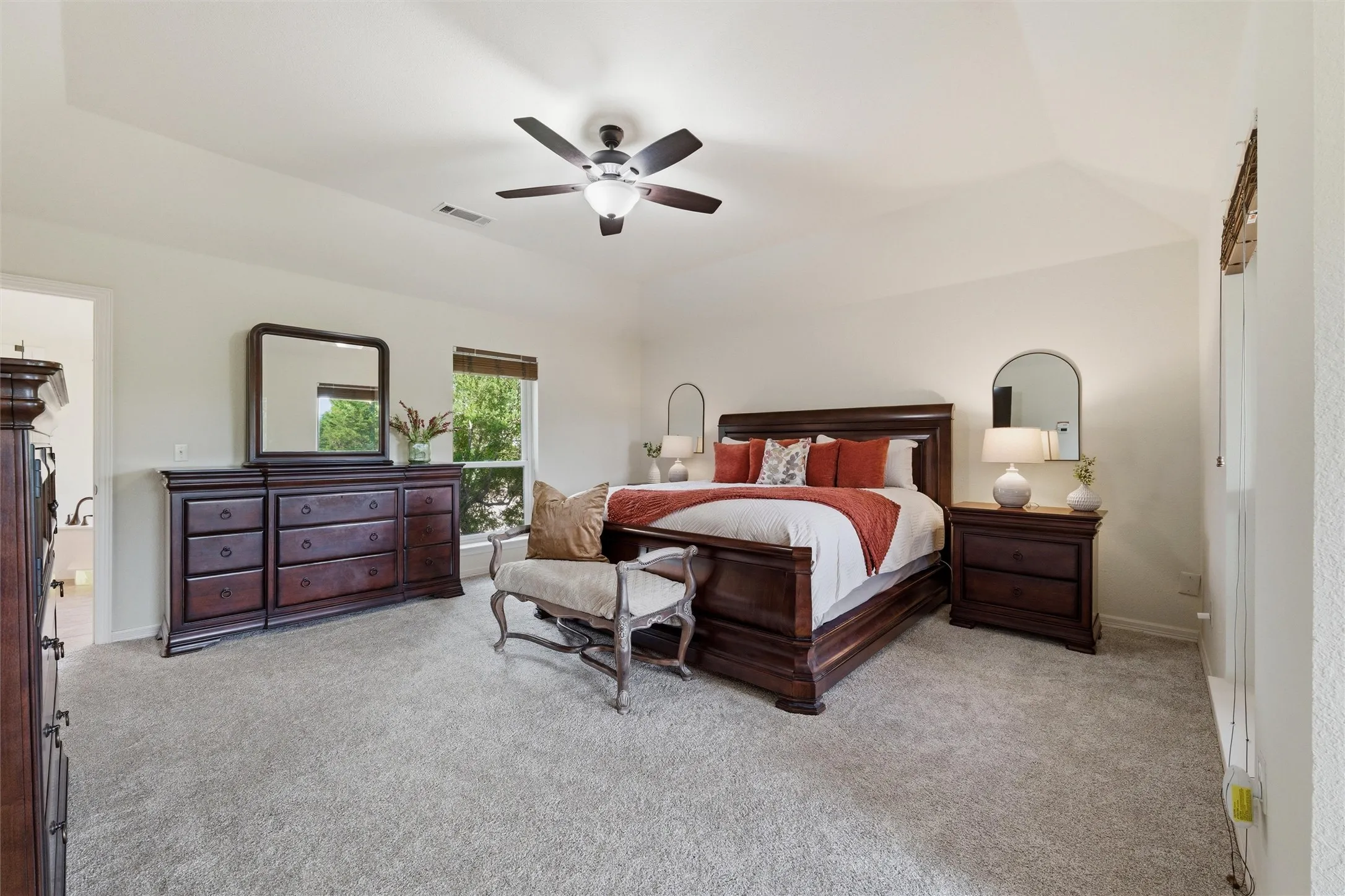 Single Family Residence For Sale in Collin County , 1820 Winningkoff Road, Lucas, Texas 75002, 4 Bedroom, 3 Bathroom, 3 Garage spaces, 3,987 Sqft, built in 1993, mls#21349126, Real Estate Agent in Lucas, Homes For Sale in Collin county, Homes For Sale in Lucas, Realtor in Lucas Texas, Real Estate Brokerage Independent Realty Texas, Luminita Cordes Realtor