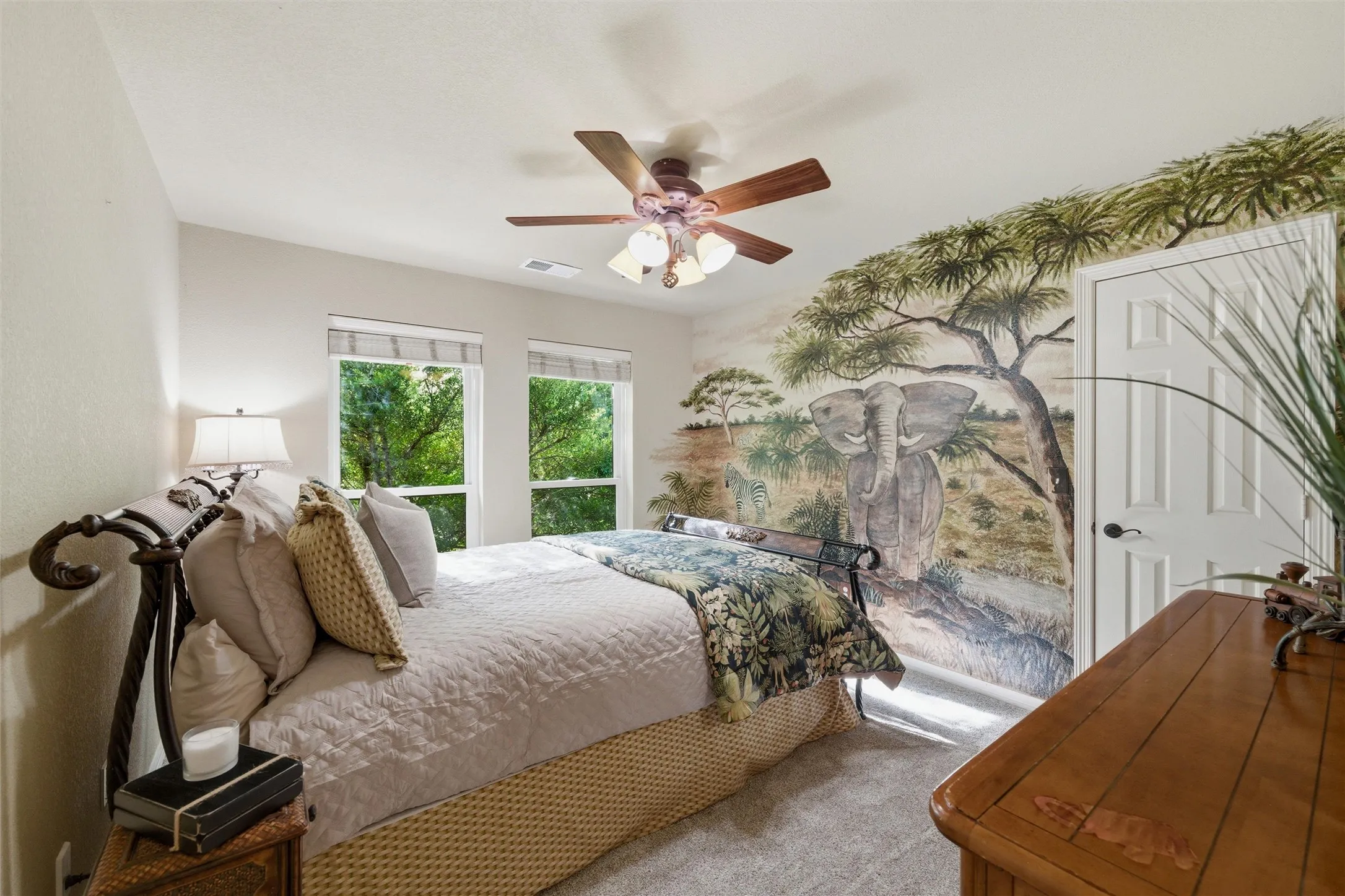Guest bedroom 2