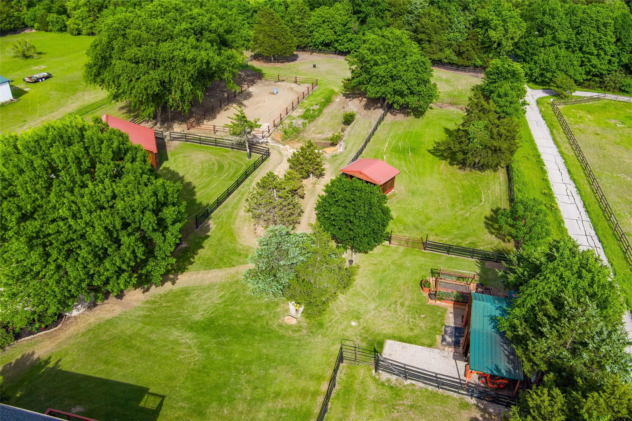 Single Family Residence For Sale in Collin County , 1820 Winningkoff Road, Lucas, Texas 75002, 4 Bedroom, 3 Bathroom, 3 Garage spaces, 3,987 Sqft, built in 1993, mls#21349126, Real Estate Agent in Lucas, Homes For Sale in Collin county, Homes For Sale in Lucas, Realtor in Lucas Texas, Real Estate Brokerage Independent Realty Texas, Luminita Cordes Realtor