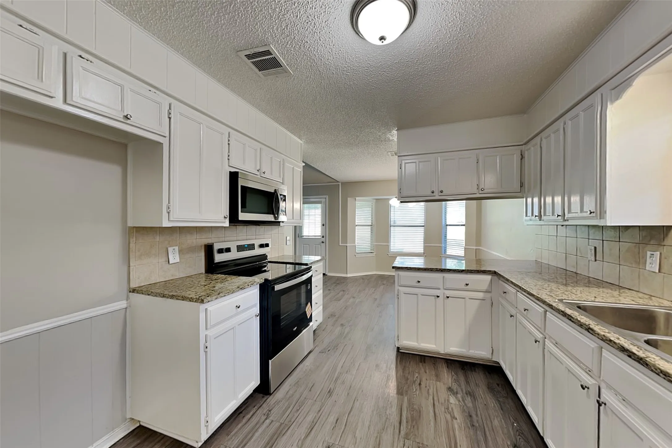 Single Family Residence For Rent in Tarrant County , 6625 Constitution Drive, Watauga, Texas 76148, 3 Bedroom, 2 Bathroom, 2 Garage spaces, 1,449 Sqft, built in 1985, mls#21349495, Real Estate Agent in Watauga, Homes For Rent in Tarrant county, Homes For Rent in Watauga, Realtor in Watauga Texas, Real Estate Brokerage Independent Realty Texas, Luminita Cordes Realtor