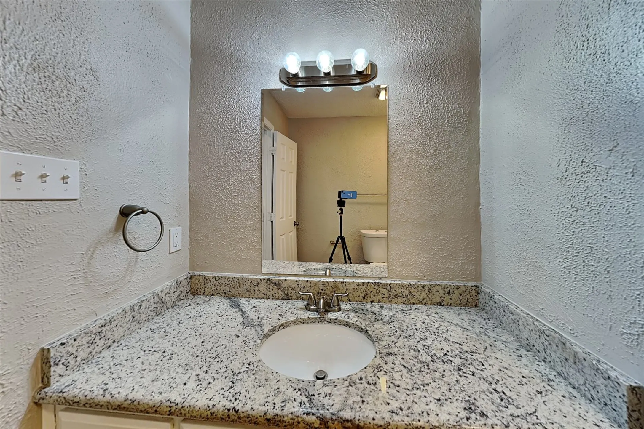 Single Family Residence For Rent in Tarrant County , 6625 Constitution Drive, Watauga, Texas 76148, 3 Bedroom, 2 Bathroom, 2 Garage spaces, 1,449 Sqft, built in 1985, mls#21349495, Real Estate Agent in Watauga, Homes For Rent in Tarrant county, Homes For Rent in Watauga, Realtor in Watauga Texas, Real Estate Brokerage Independent Realty Texas, Luminita Cordes Realtor