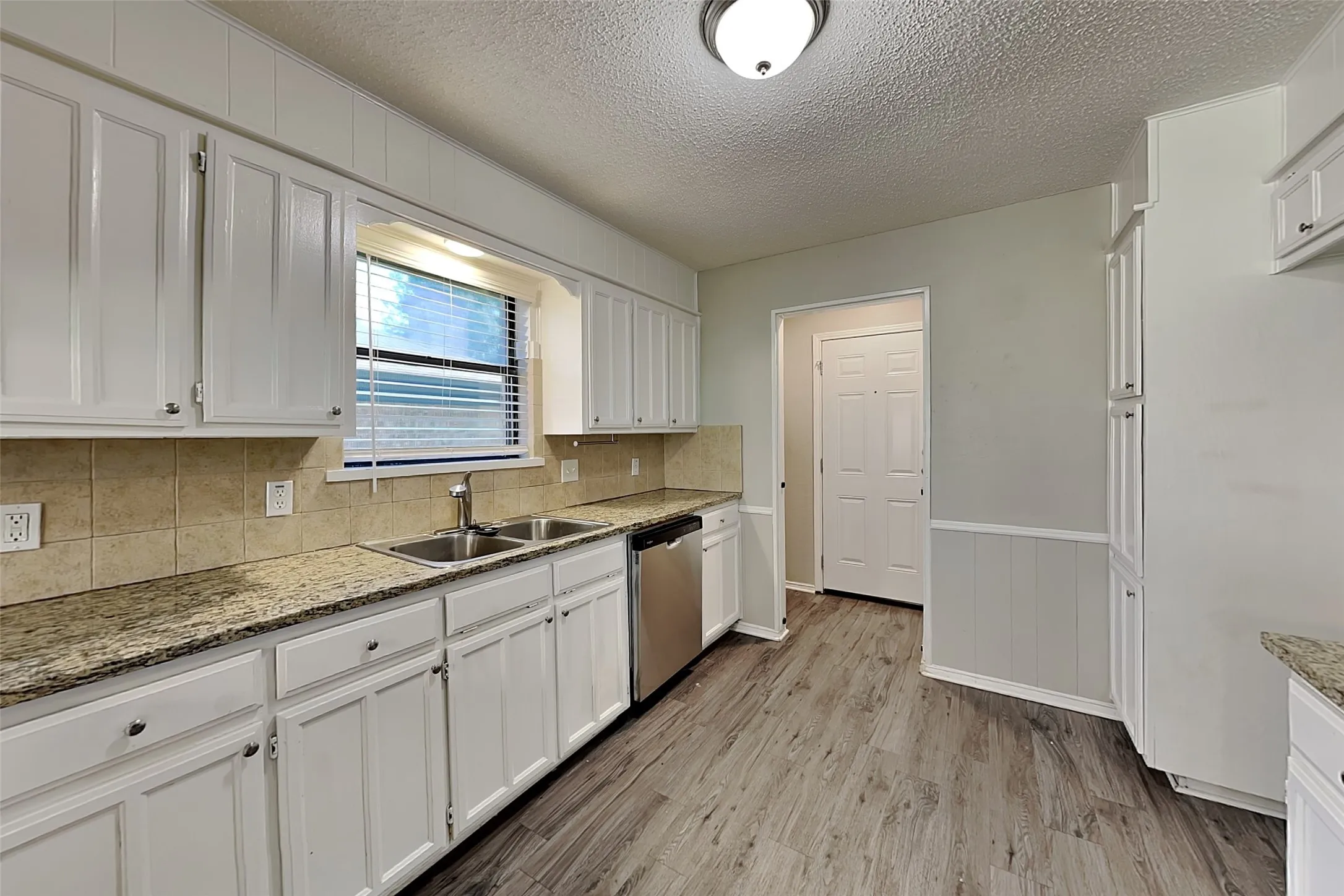 Single Family Residence For Rent in Tarrant County , 6625 Constitution Drive, Watauga, Texas 76148, 3 Bedroom, 2 Bathroom, 2 Garage spaces, 1,449 Sqft, built in 1985, mls#21349495, Real Estate Agent in Watauga, Homes For Rent in Tarrant county, Homes For Rent in Watauga, Realtor in Watauga Texas, Real Estate Brokerage Independent Realty Texas, Luminita Cordes Realtor