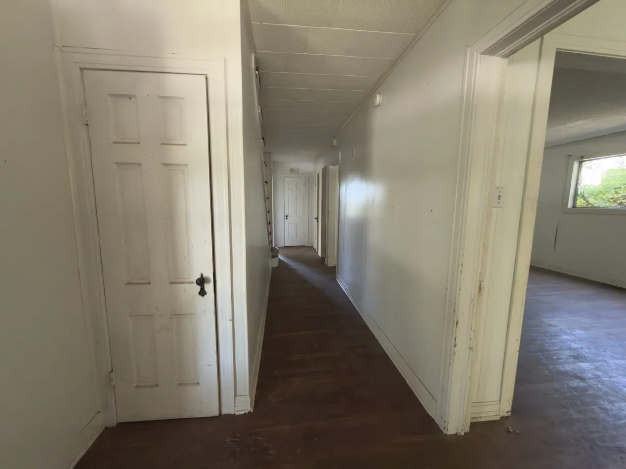 Single Family Residence For Sale in Hunt County , 2309 Mayo Street, Commerce, Texas 75428, 4 Bedroom, 3 Bathroom, 2 Garage spaces, 2,392 Sqft, built in 1959, mls#21349471, Real Estate Agent in Commerce, Homes For Sale in Hunt county, Homes For Sale in Commerce, Realtor in Commerce Texas, Real Estate Brokerage Independent Realty Texas, Luminita Cordes Realtor