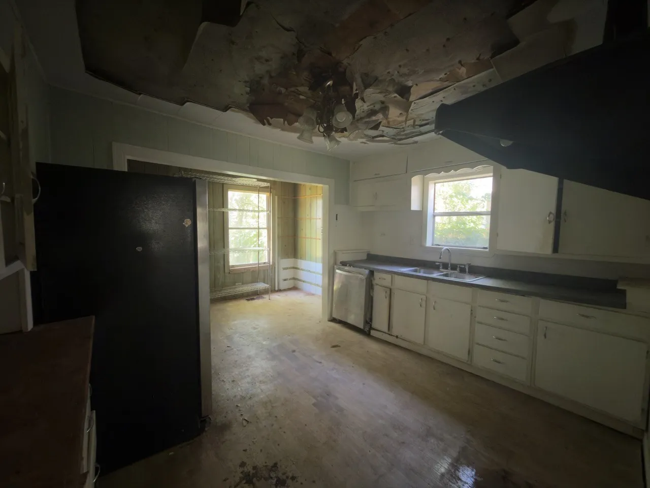 Single Family Residence For Sale in Hunt County , 2309 Mayo Street, Commerce, Texas 75428, 4 Bedroom, 3 Bathroom, 2 Garage spaces, 2,392 Sqft, built in 1959, mls#21349471, Real Estate Agent in Commerce, Homes For Sale in Hunt county, Homes For Sale in Commerce, Realtor in Commerce Texas, Real Estate Brokerage Independent Realty Texas, Luminita Cordes Realtor