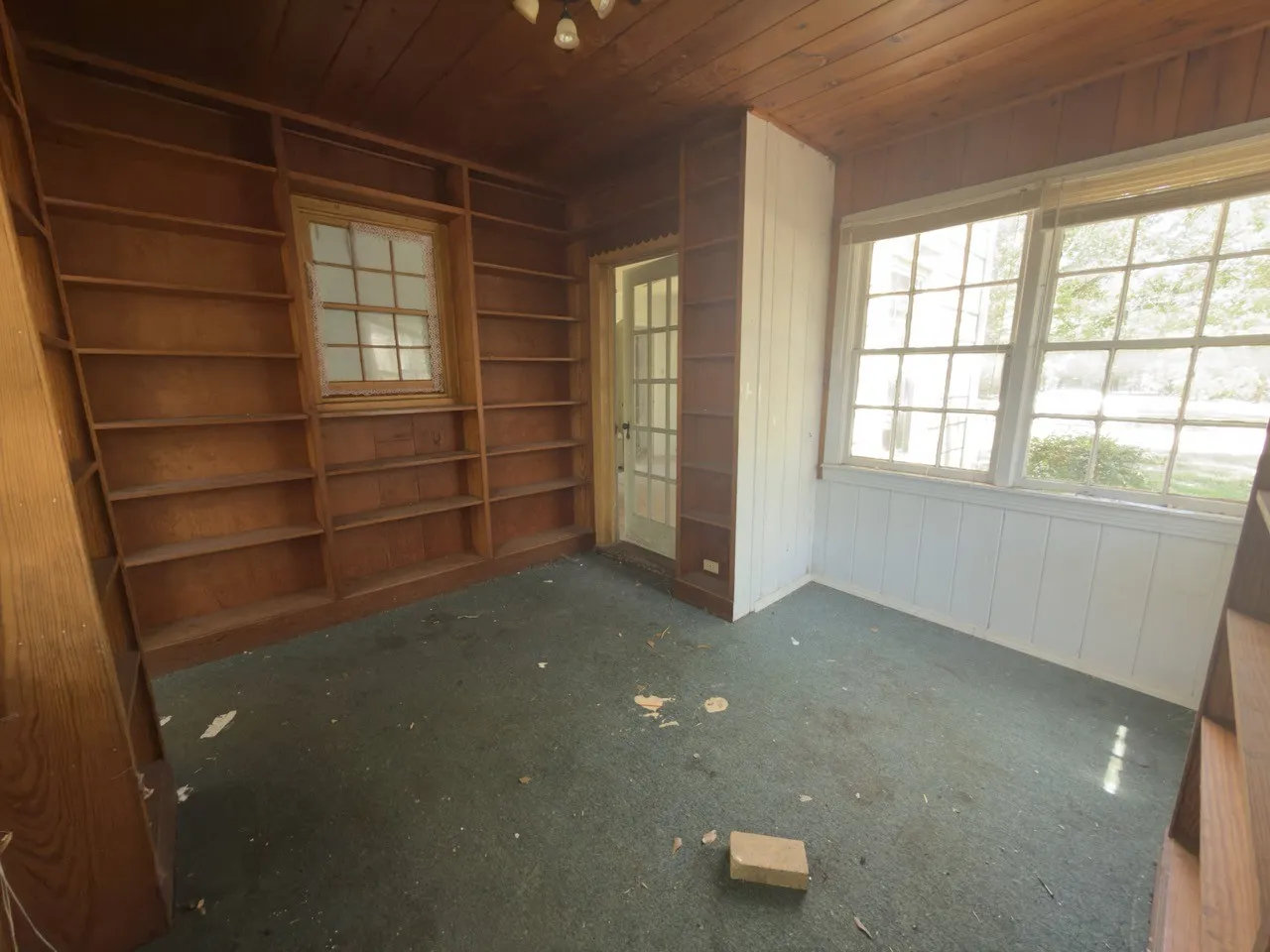 Single Family Residence For Sale in Hunt County , 2309 Mayo Street, Commerce, Texas 75428, 4 Bedroom, 3 Bathroom, 2 Garage spaces, 2,392 Sqft, built in 1959, mls#21349471, Real Estate Agent in Commerce, Homes For Sale in Hunt county, Homes For Sale in Commerce, Realtor in Commerce Texas, Real Estate Brokerage Independent Realty Texas, Luminita Cordes Realtor
